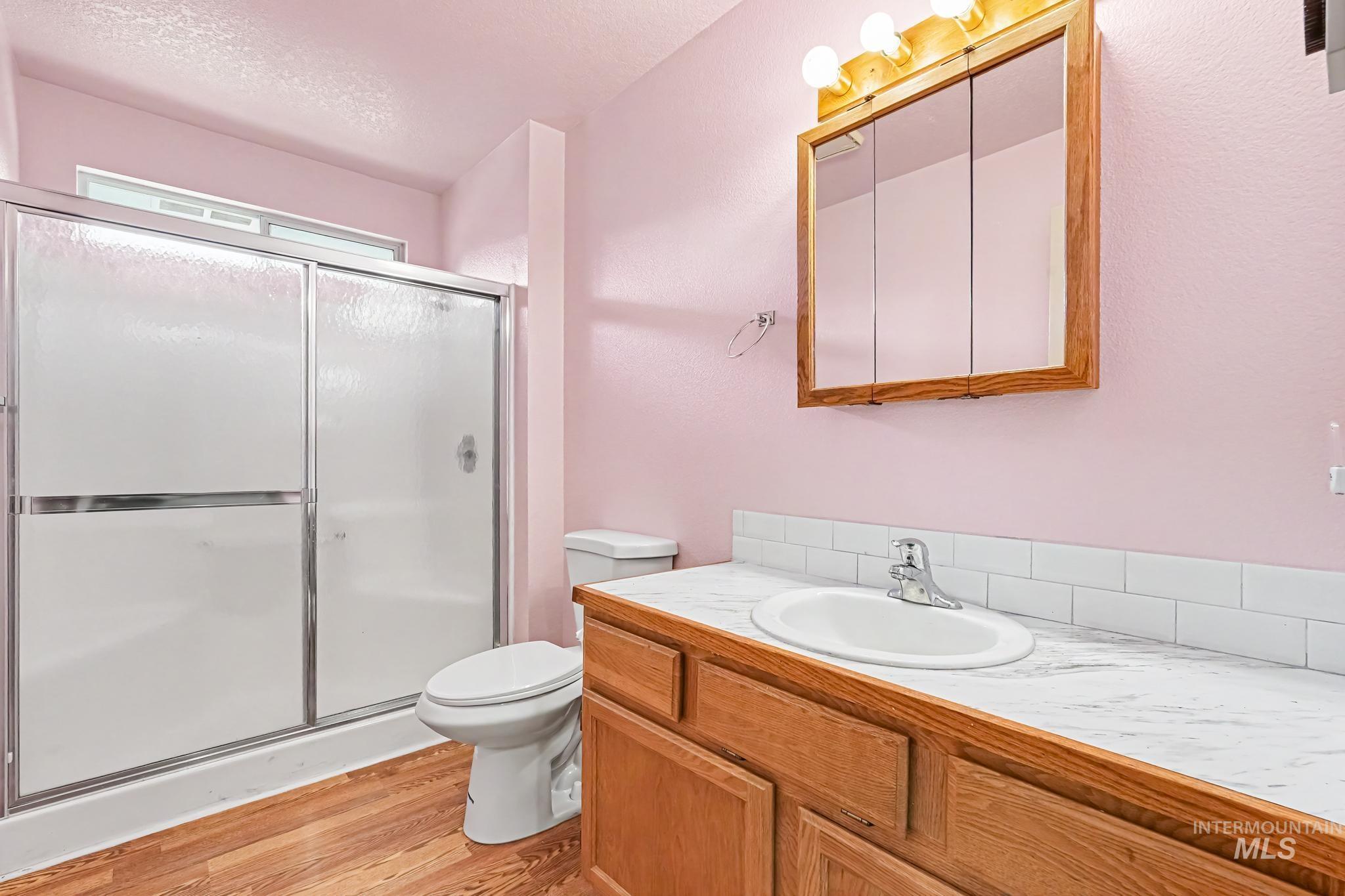 1100 Burnett Dr Property Photo 14