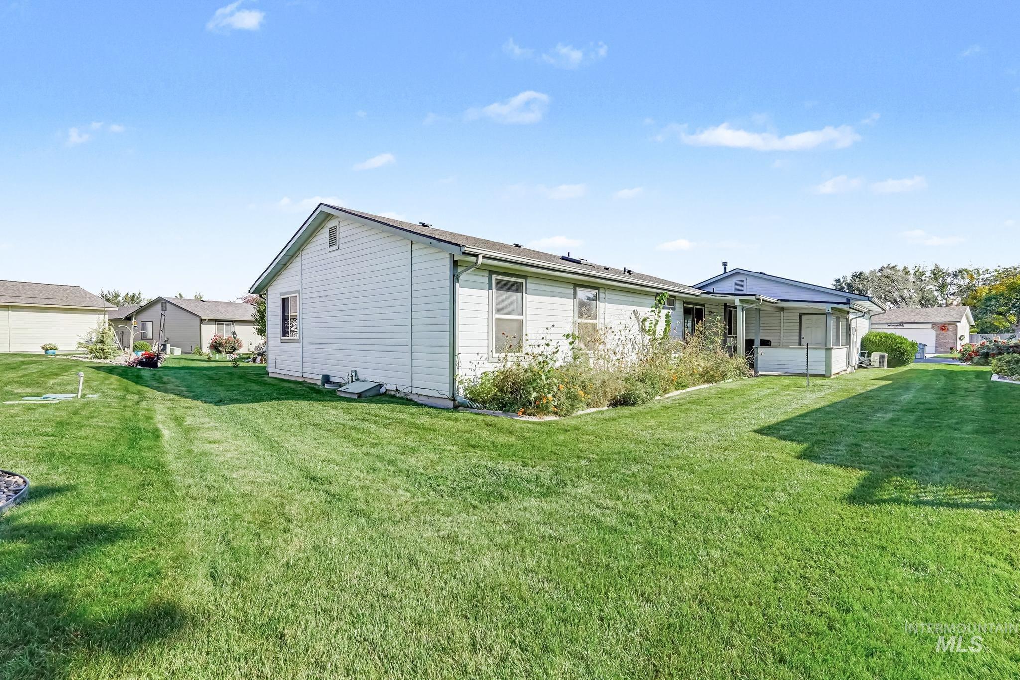 1100 Burnett Dr Property Photo 20