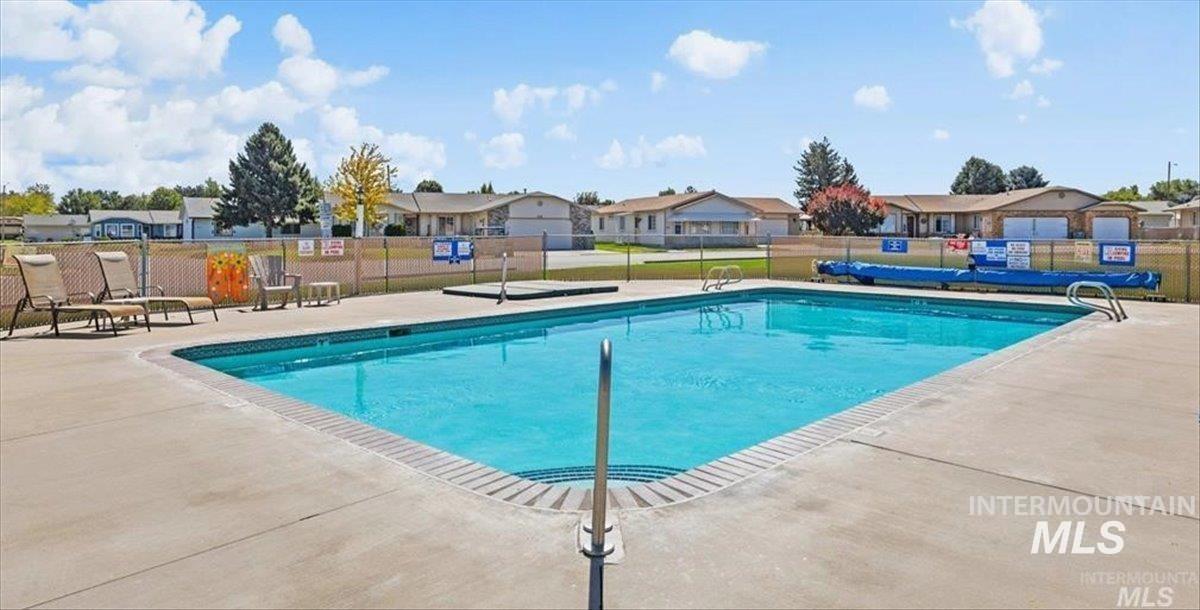 1100 Burnett Dr Property Photo 25
