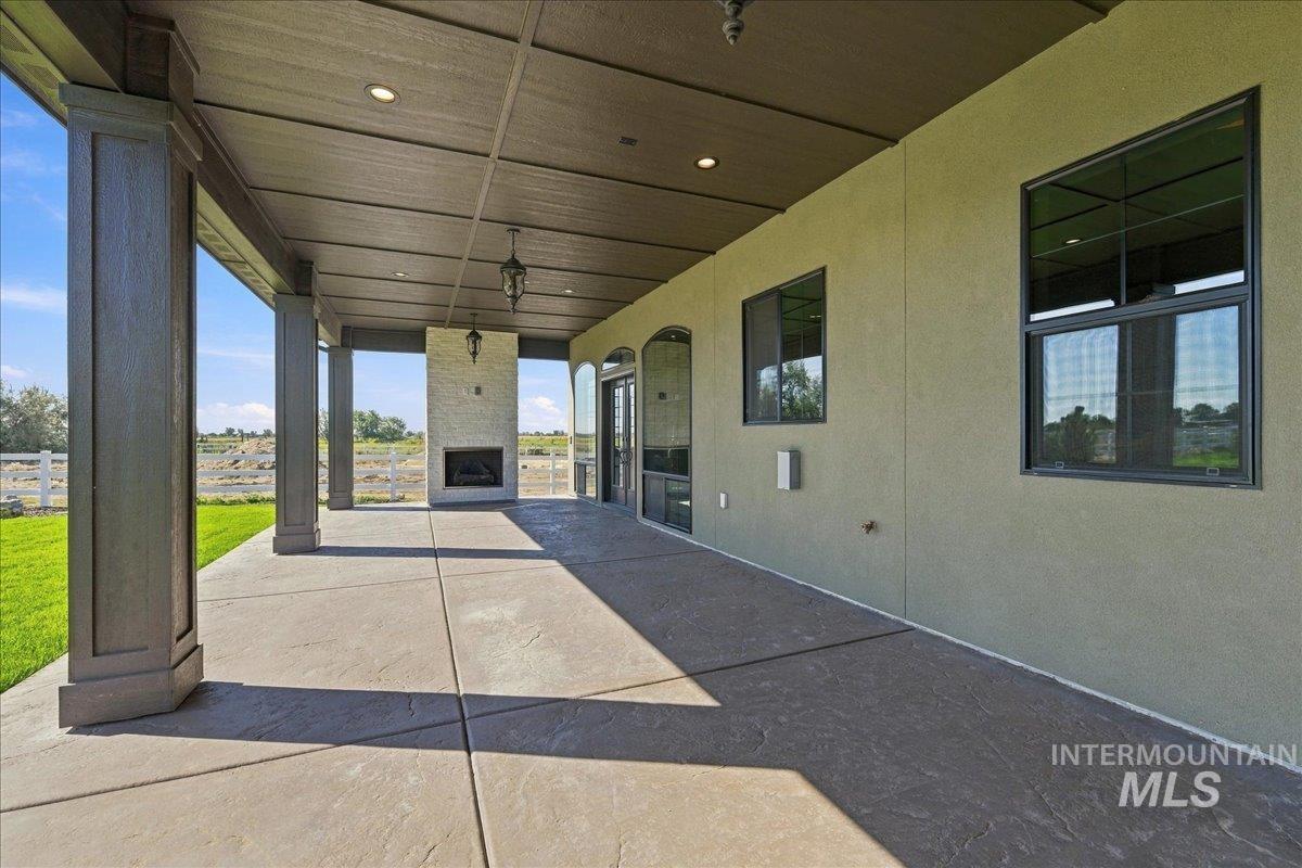 5909 E Greenhill Street Property Photo 46