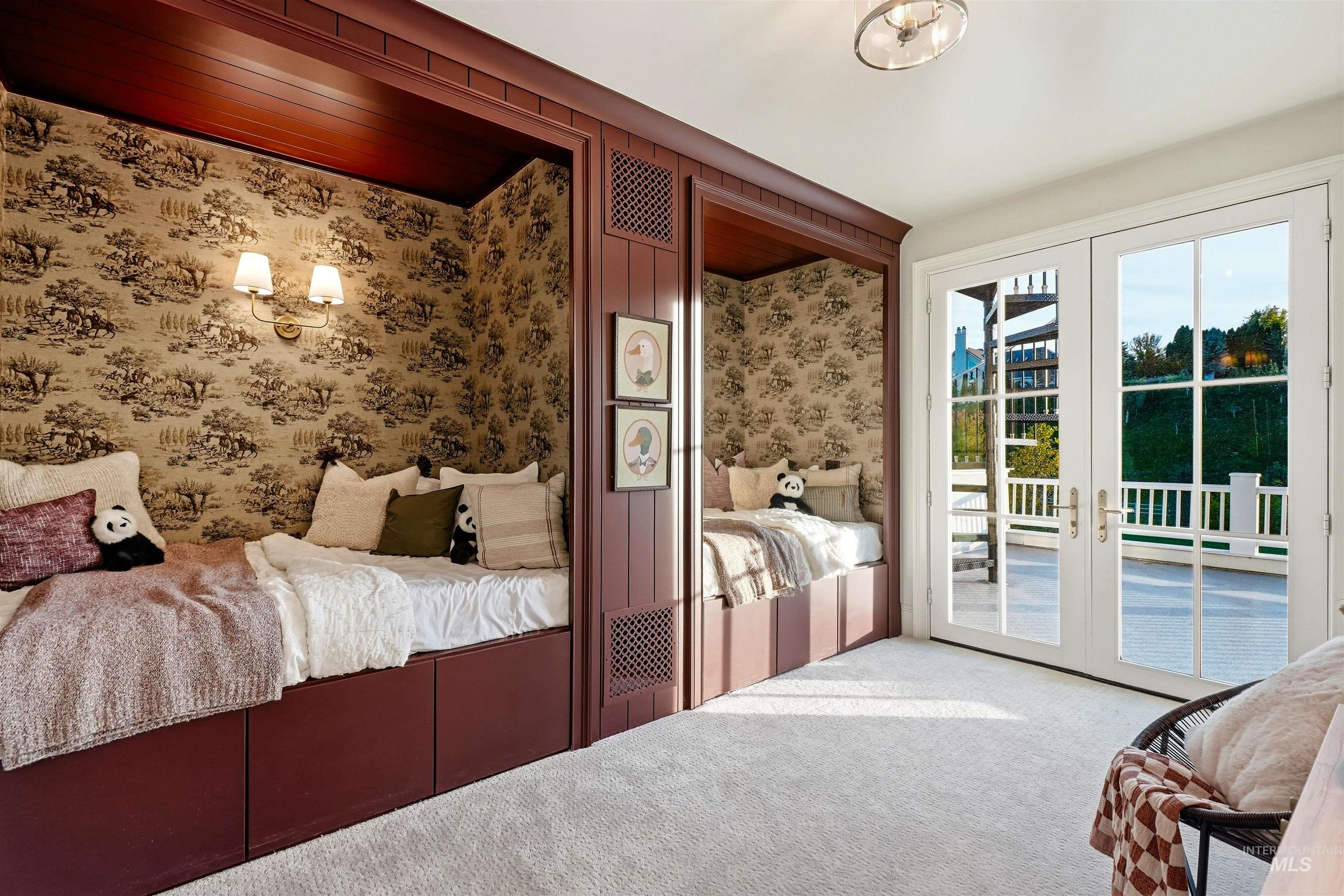 2217 W Oakhampton Drive Property Photo 37