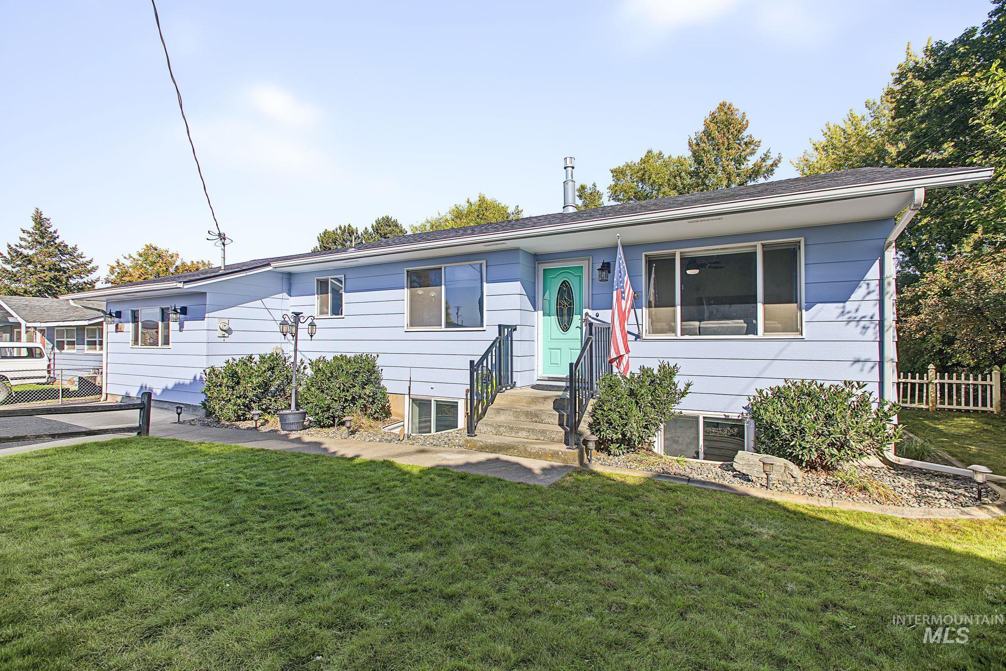 409 Bryden Ave Property Photo 1