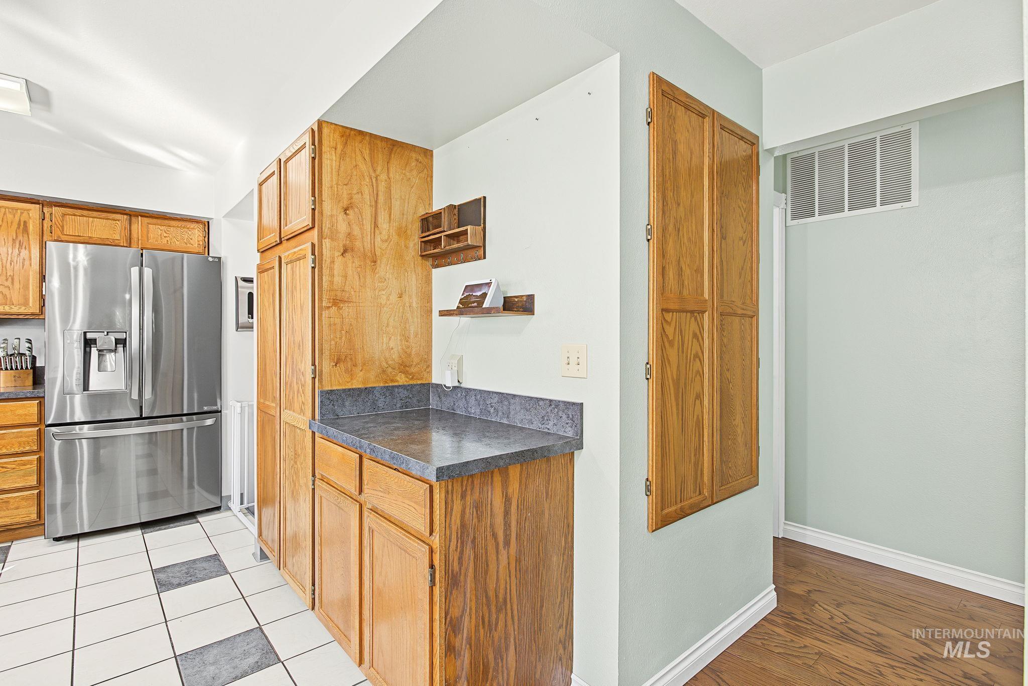 409 Bryden Ave Property Photo 8