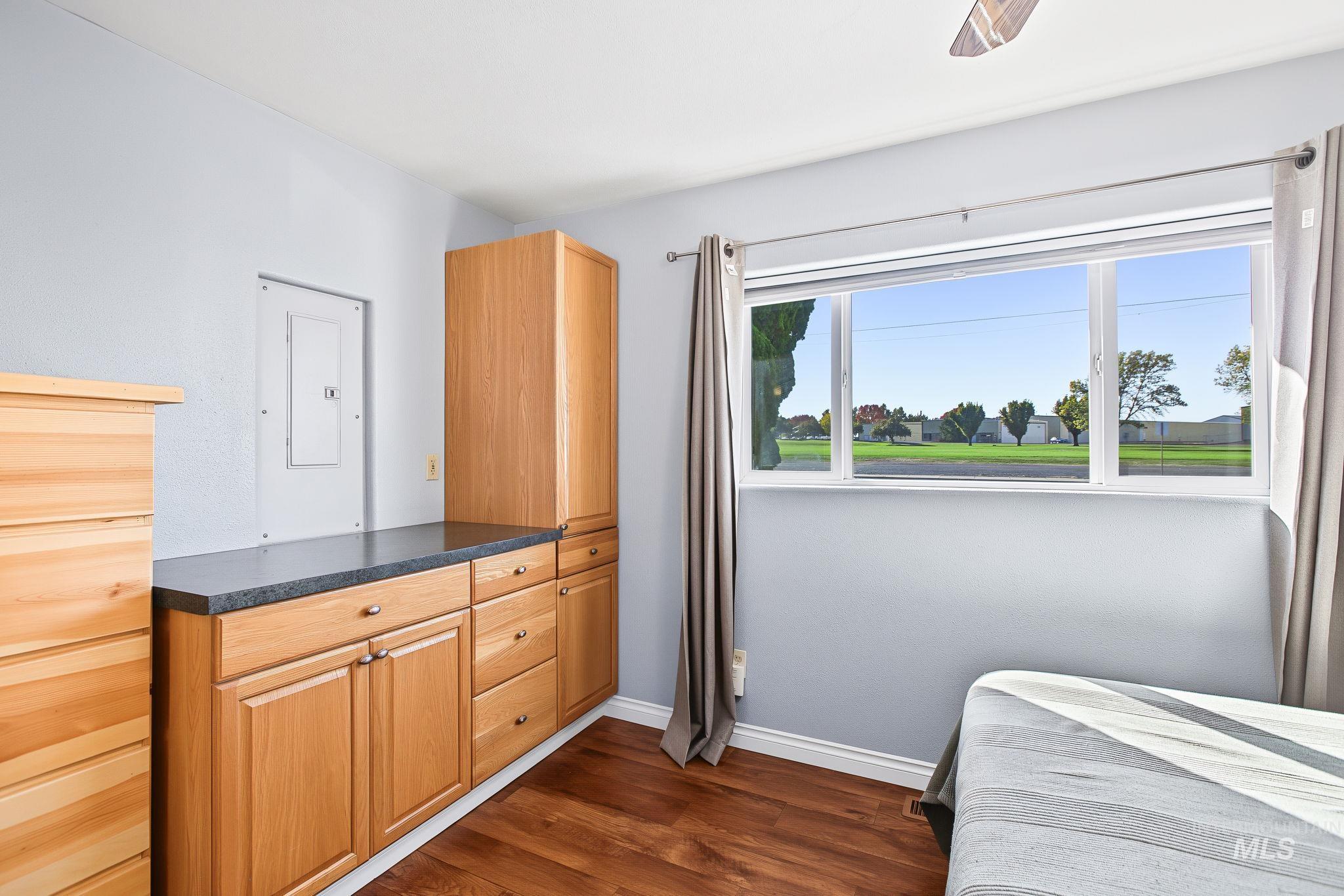 409 Bryden Ave Property Photo 21