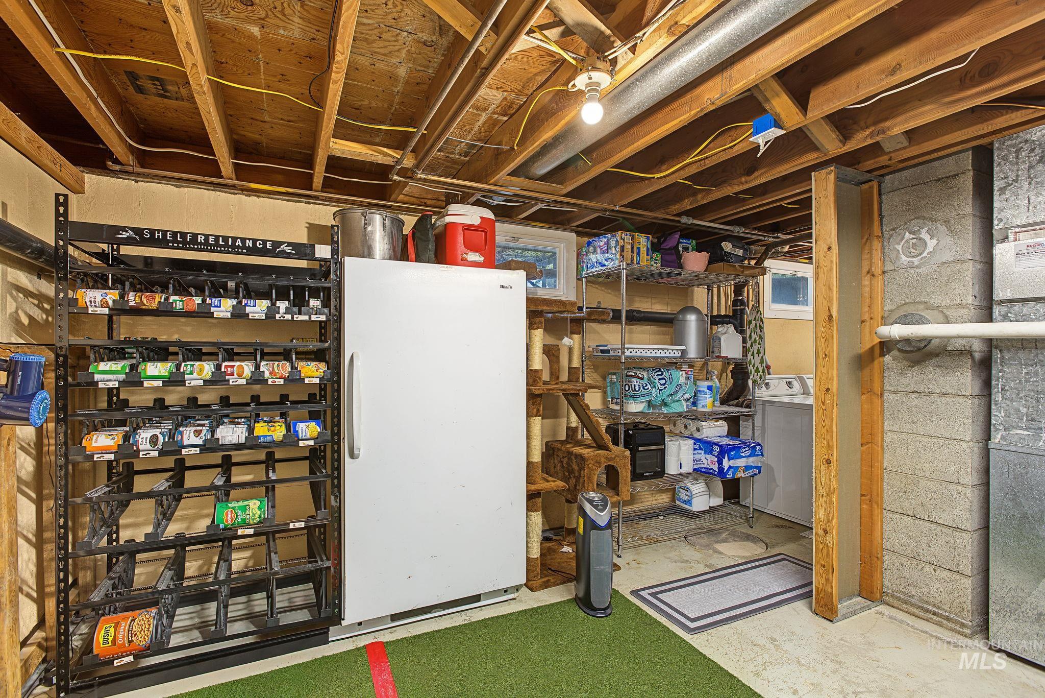 409 Bryden Ave Property Photo 34