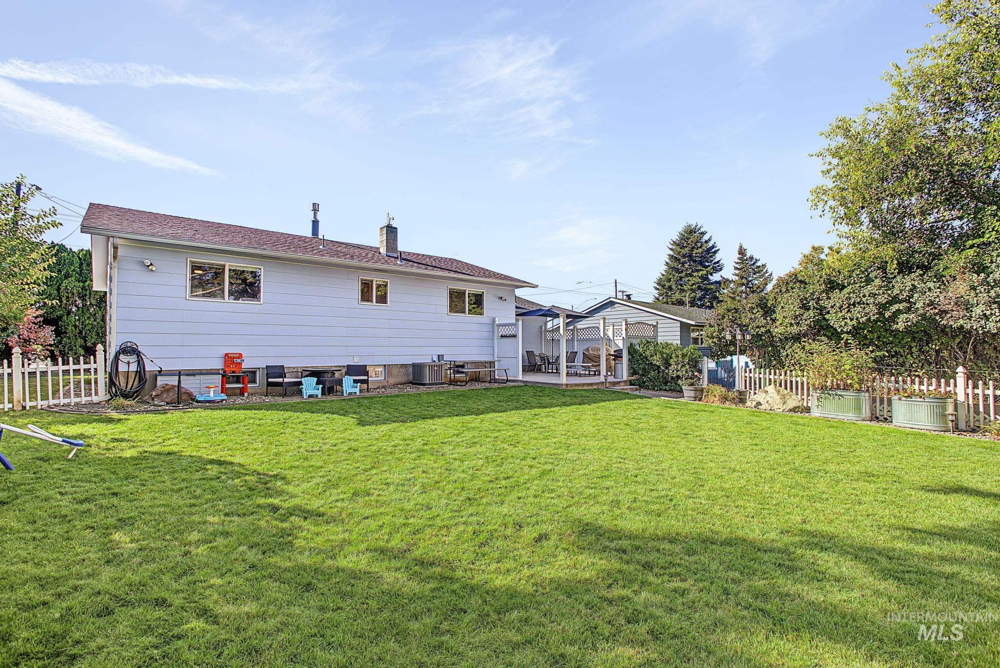 409 Bryden Ave Property Photo 39