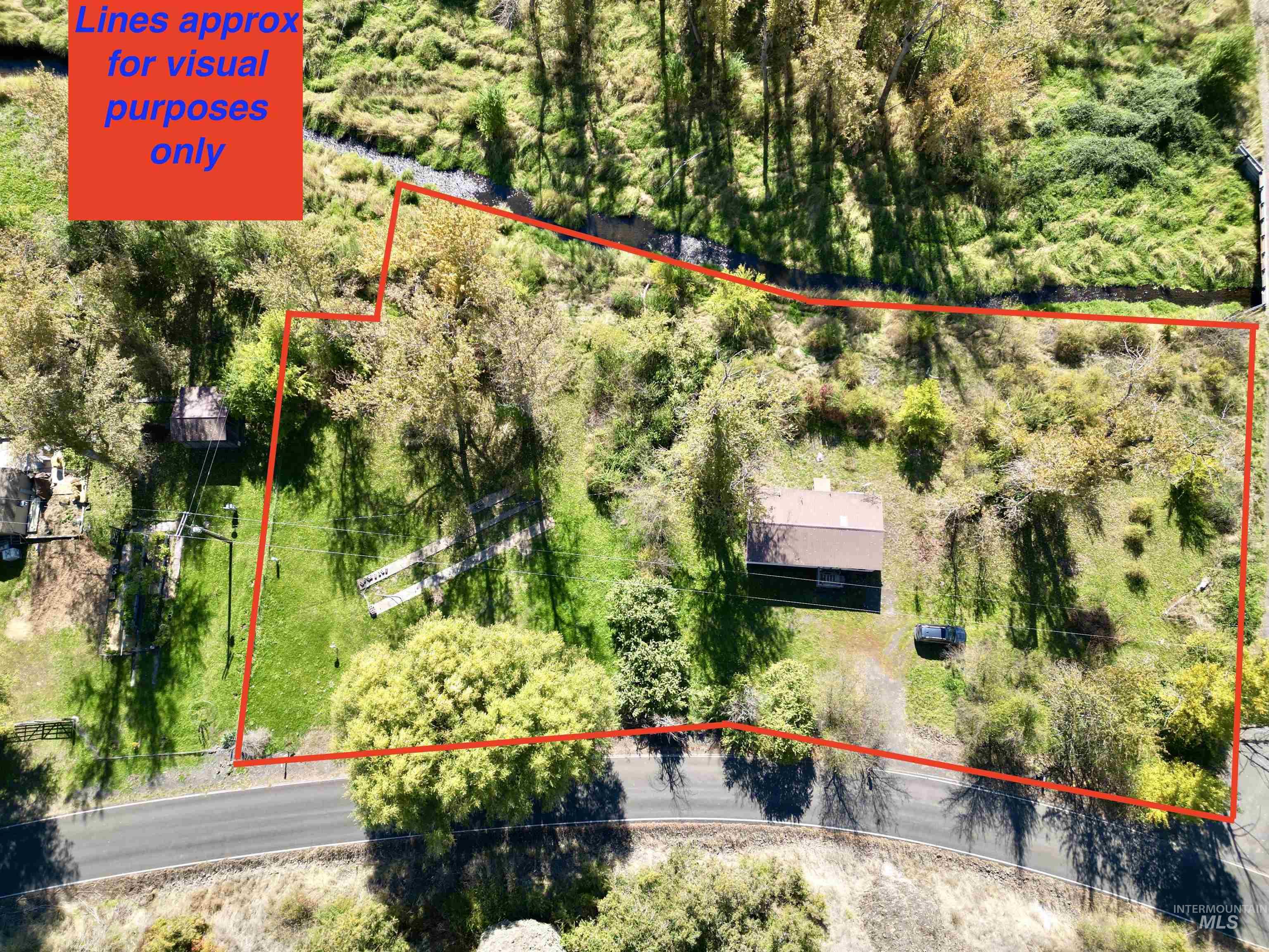 3180 & 3170 Lawyer Creek Road Property Photo 2