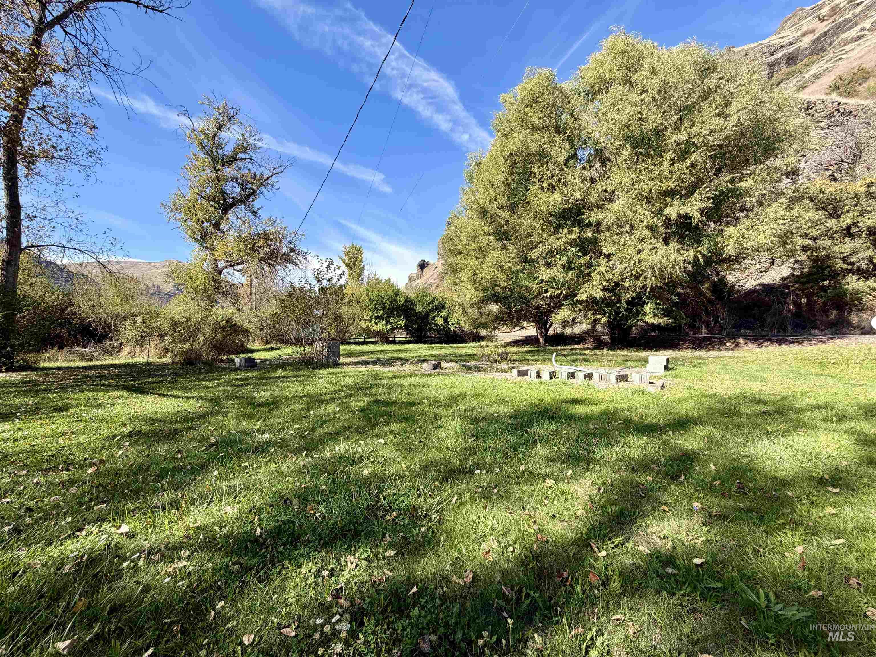 3180 & 3170 Lawyer Creek Road Property Photo 3
