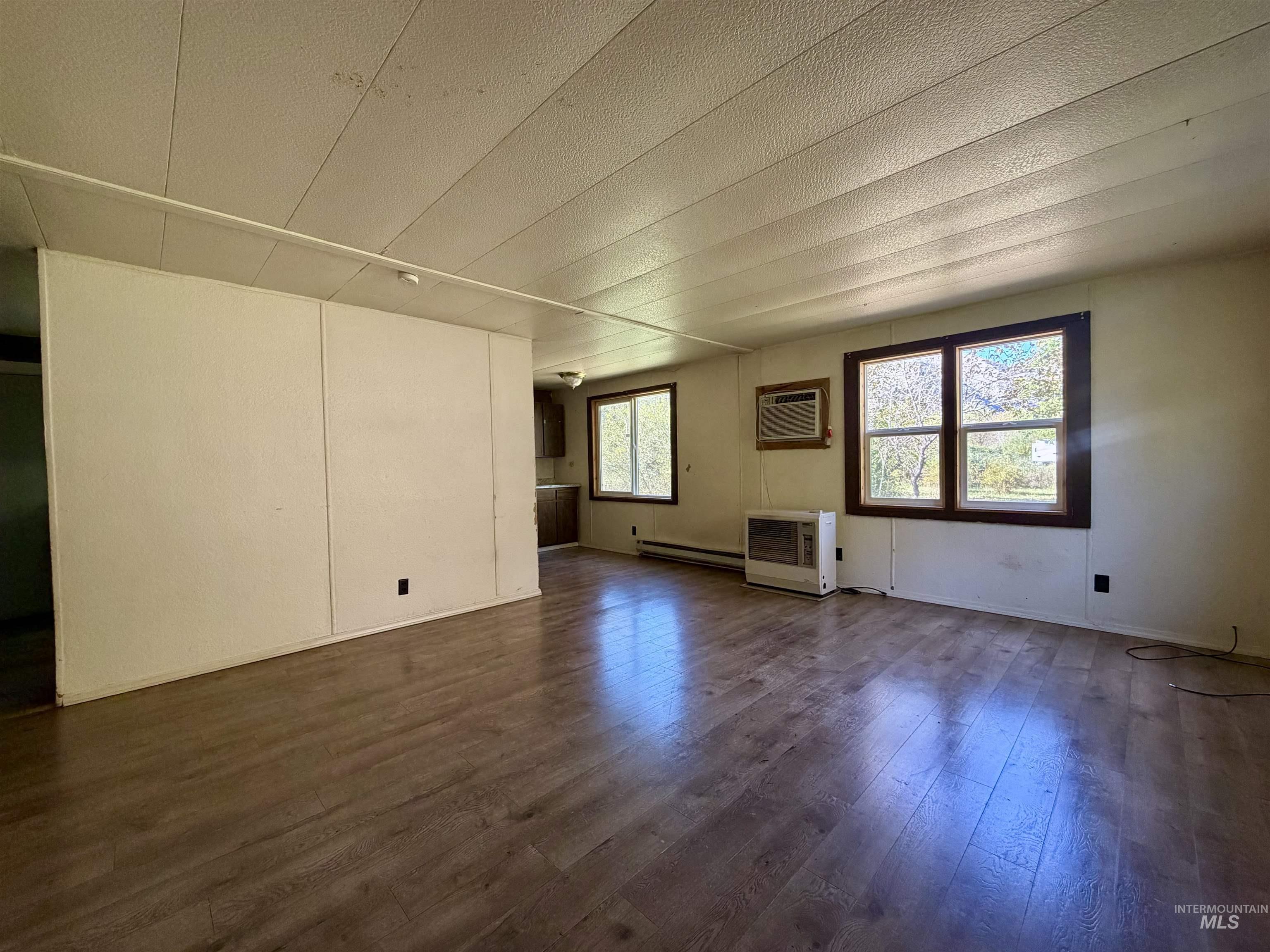 3180 & 3170 Lawyer Creek Road Property Photo 9