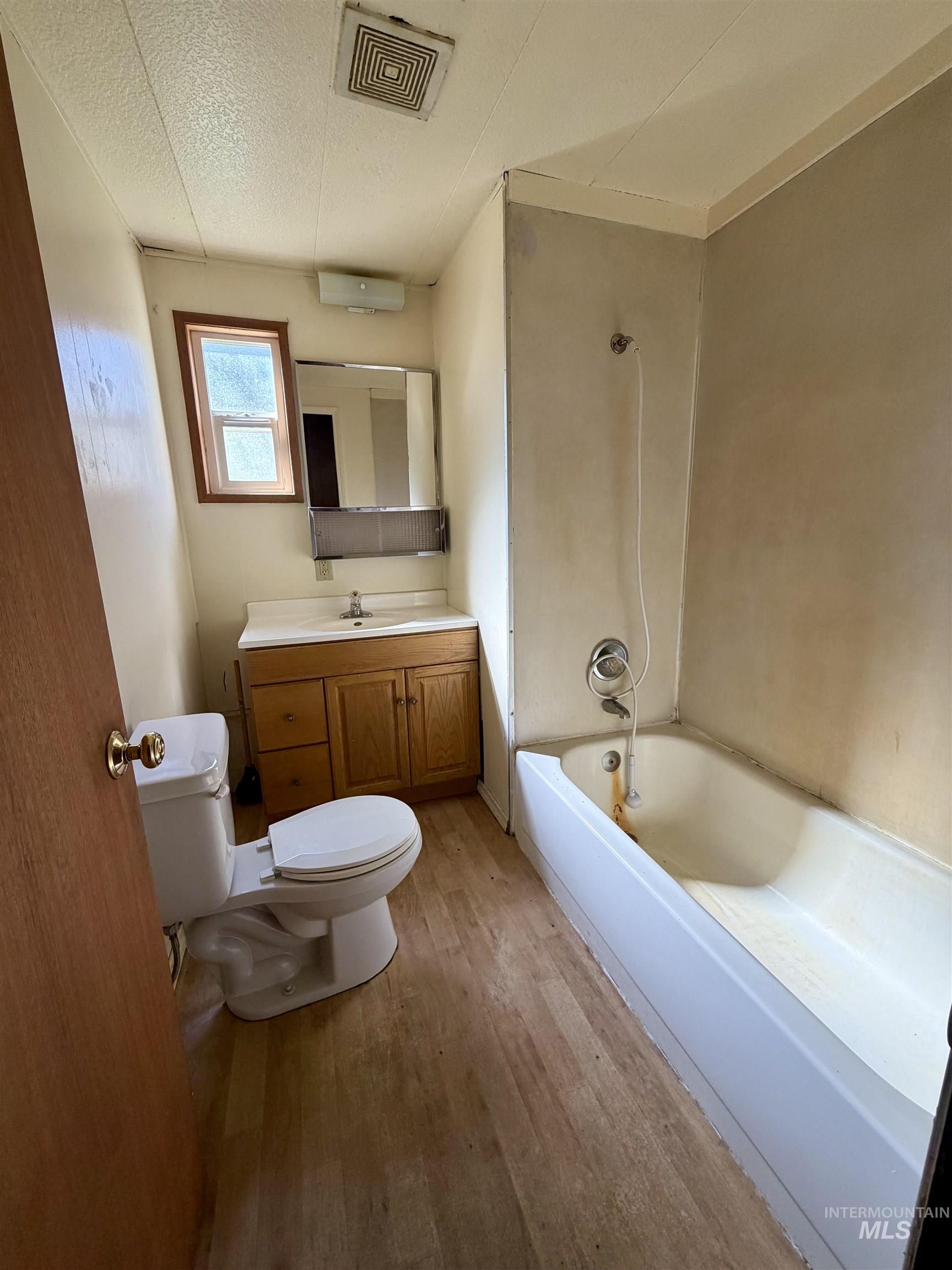 3180 & 3170 Lawyer Creek Road Property Photo 11