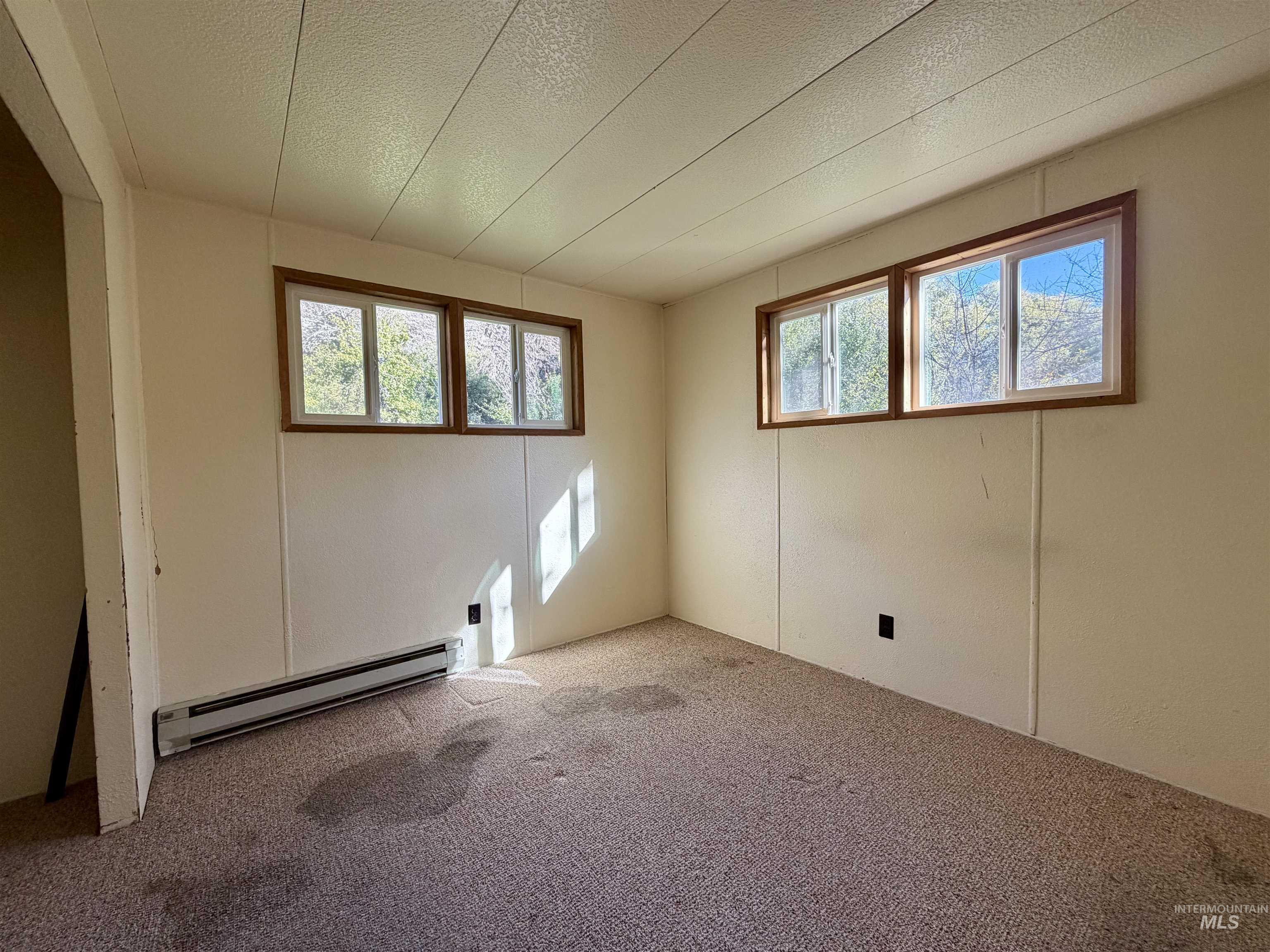 3180 & 3170 Lawyer Creek Road Property Photo 14