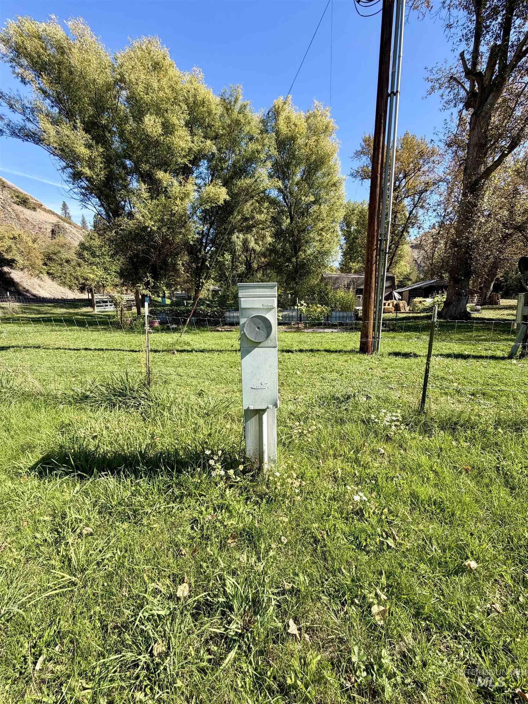 3180 & 3170 Lawyer Creek Road Property Photo 18