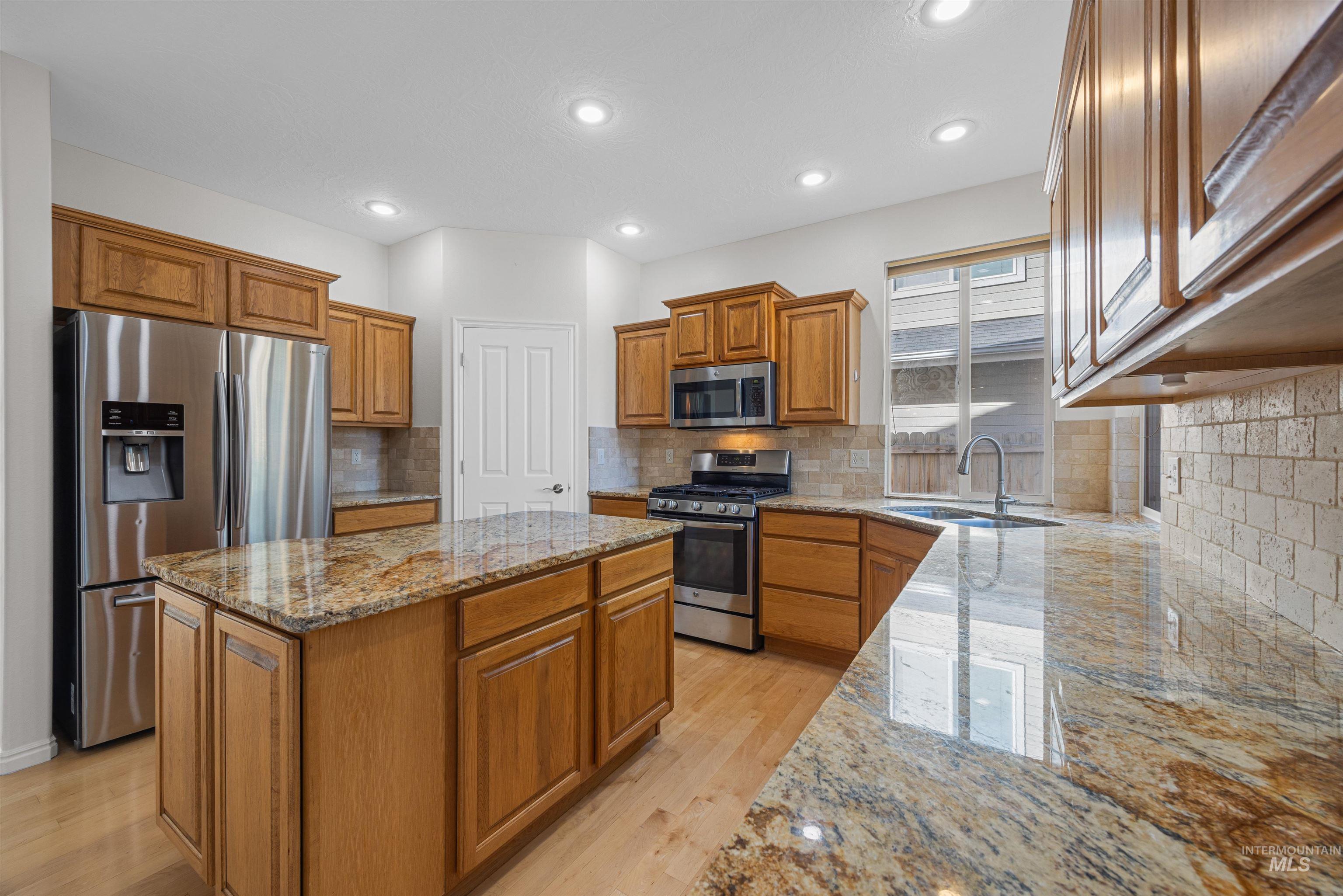 2320 E Alderhill Dr Property Photo 15
