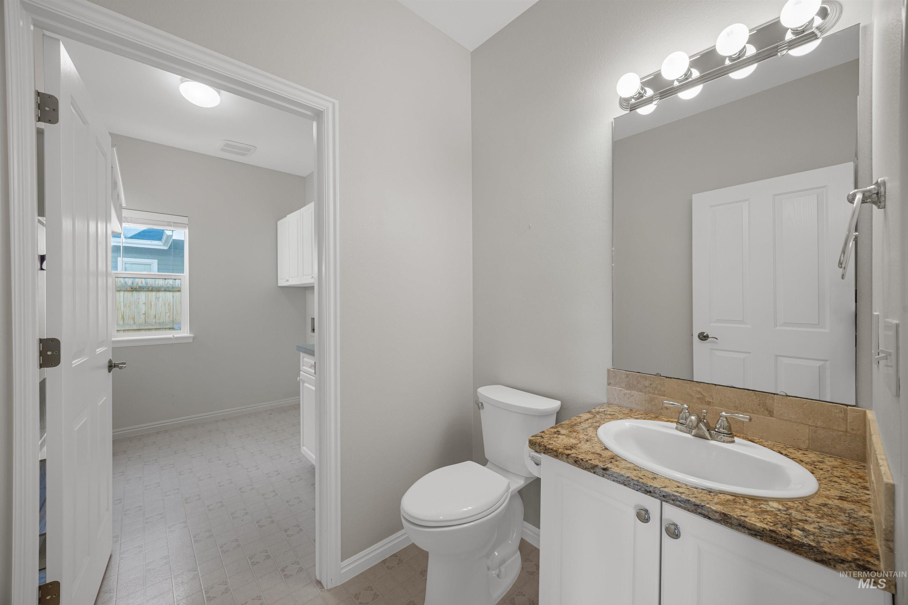 2320 E Alderhill Dr Property Photo 25
