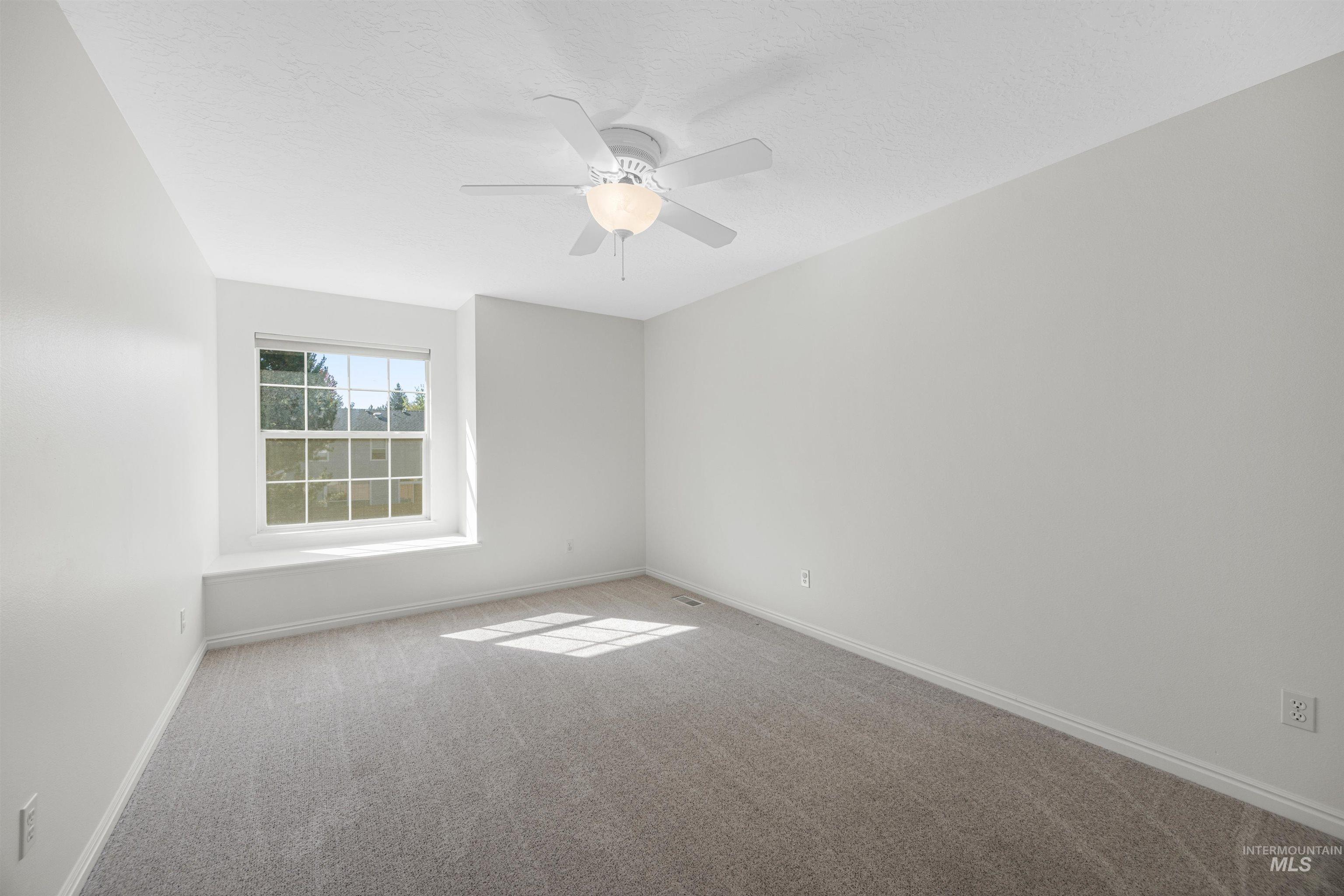 2320 E Alderhill Dr Property Photo 28