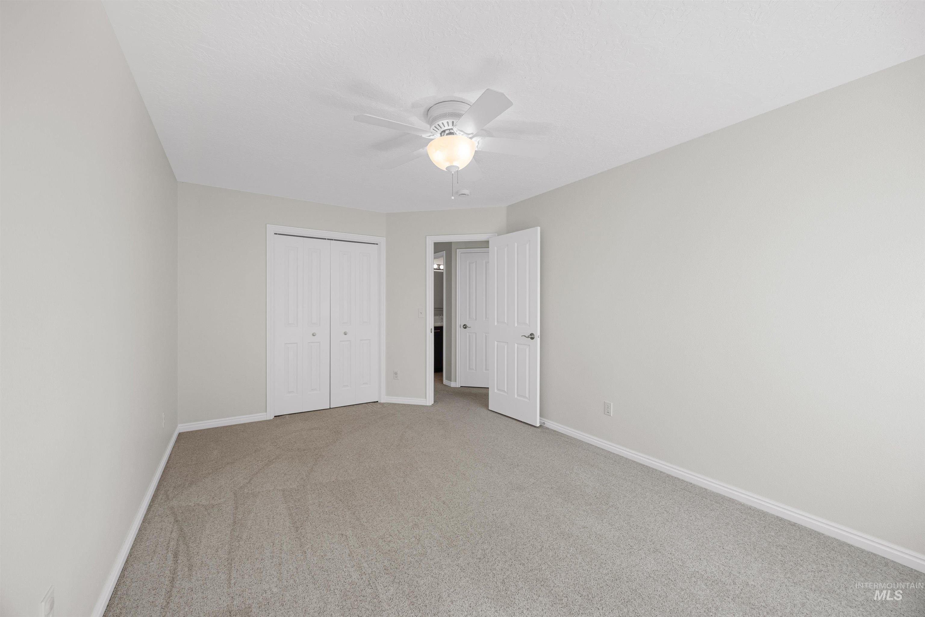 2320 E Alderhill Dr Property Photo 29