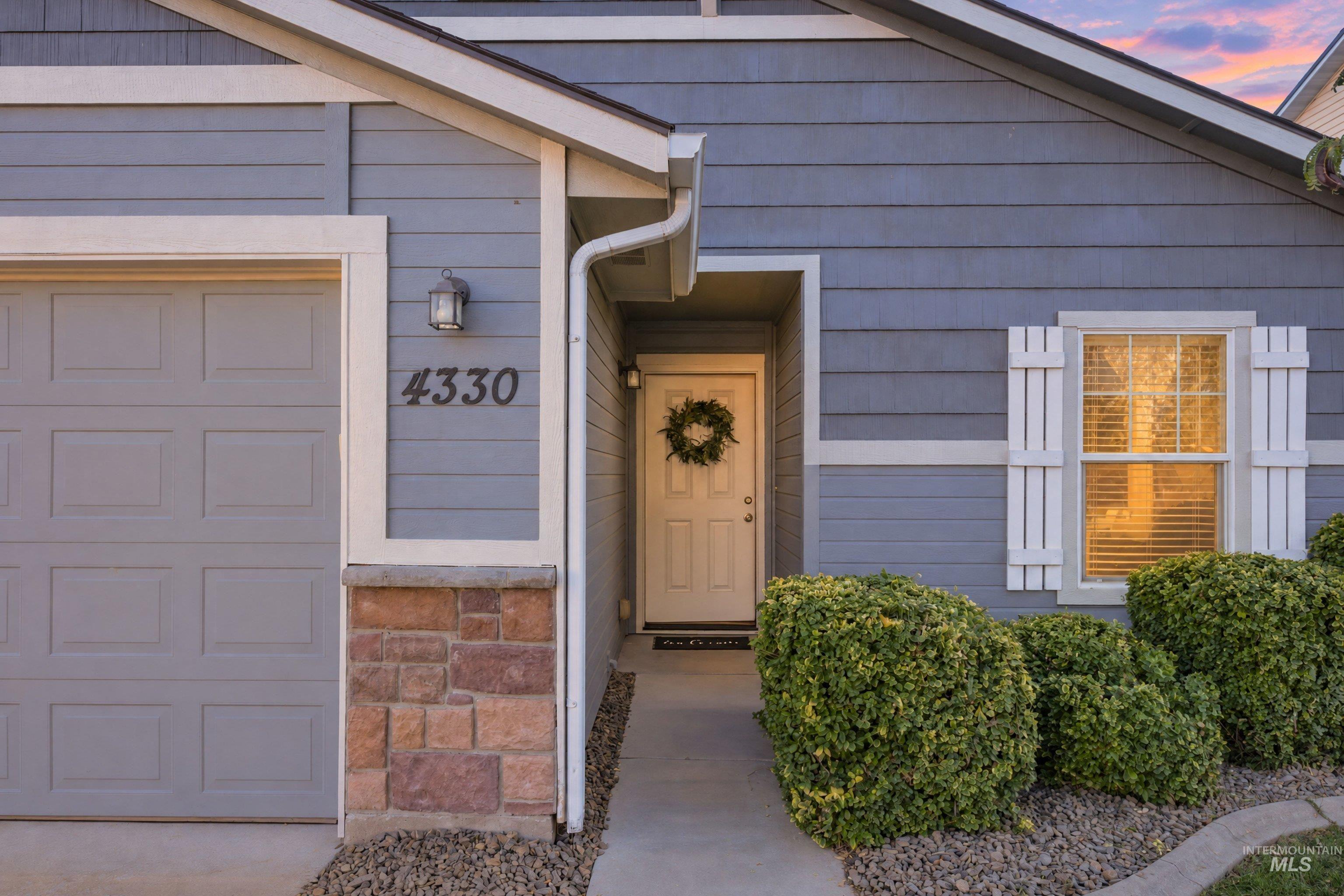 4330 S Glenmere Way Property Photo 4