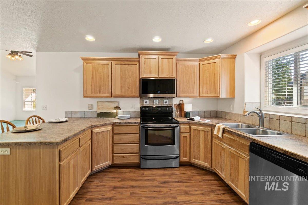 2345 E Bowman St. Property Photo 12