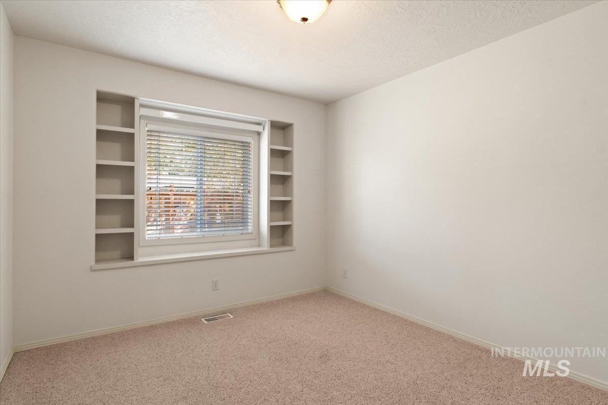 2345 E Bowman St. Property Photo 24