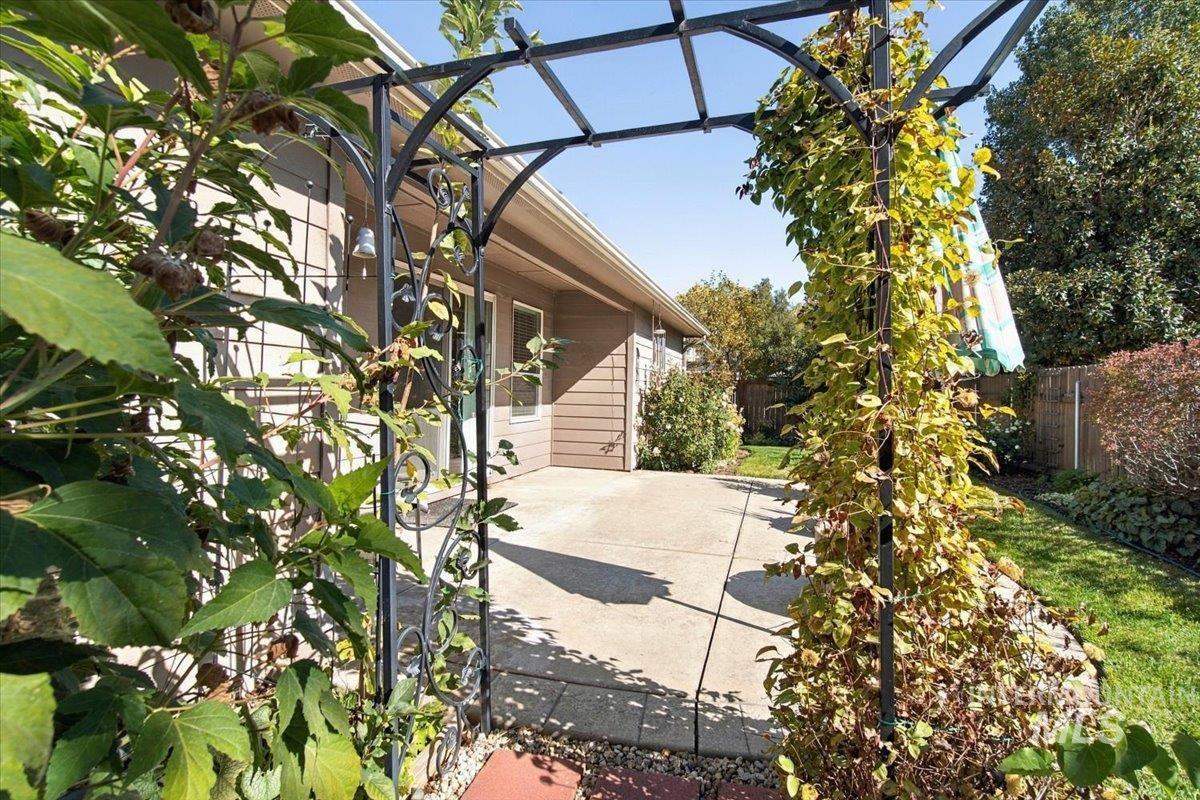 2345 E Bowman St. Property Photo 32