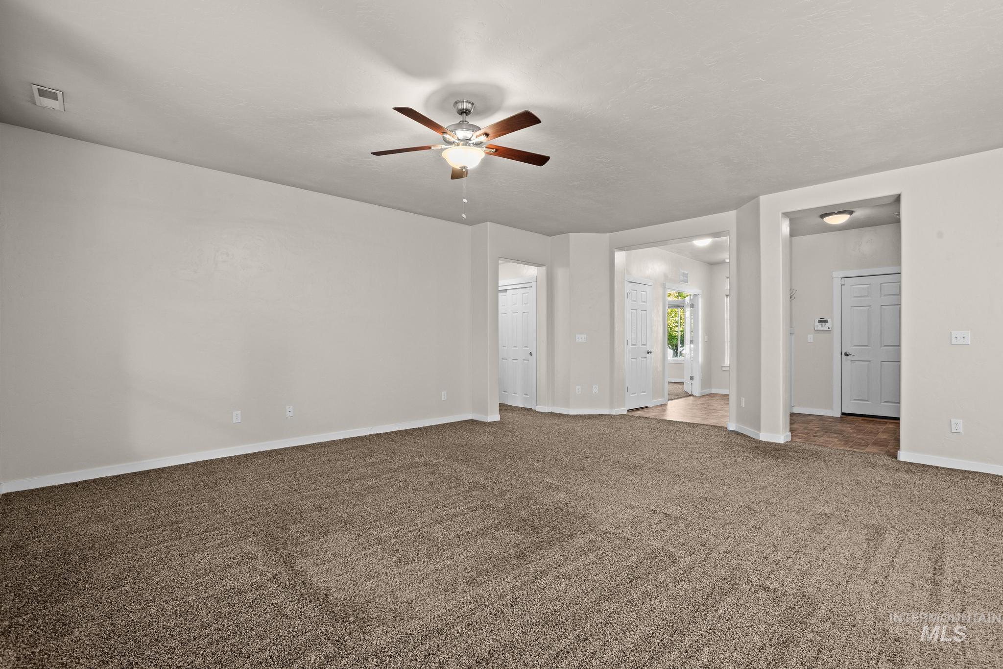 1181 W Darrah Dr Property Photo 15