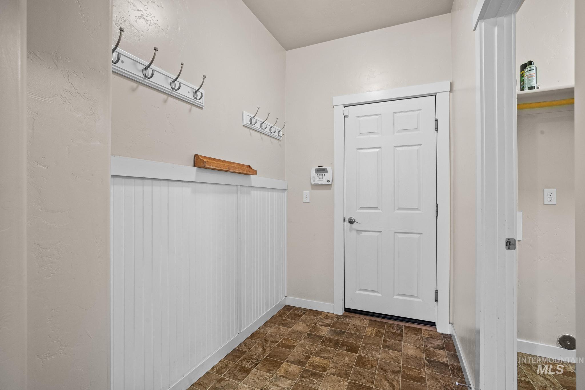 1181 W Darrah Dr Property Photo 19