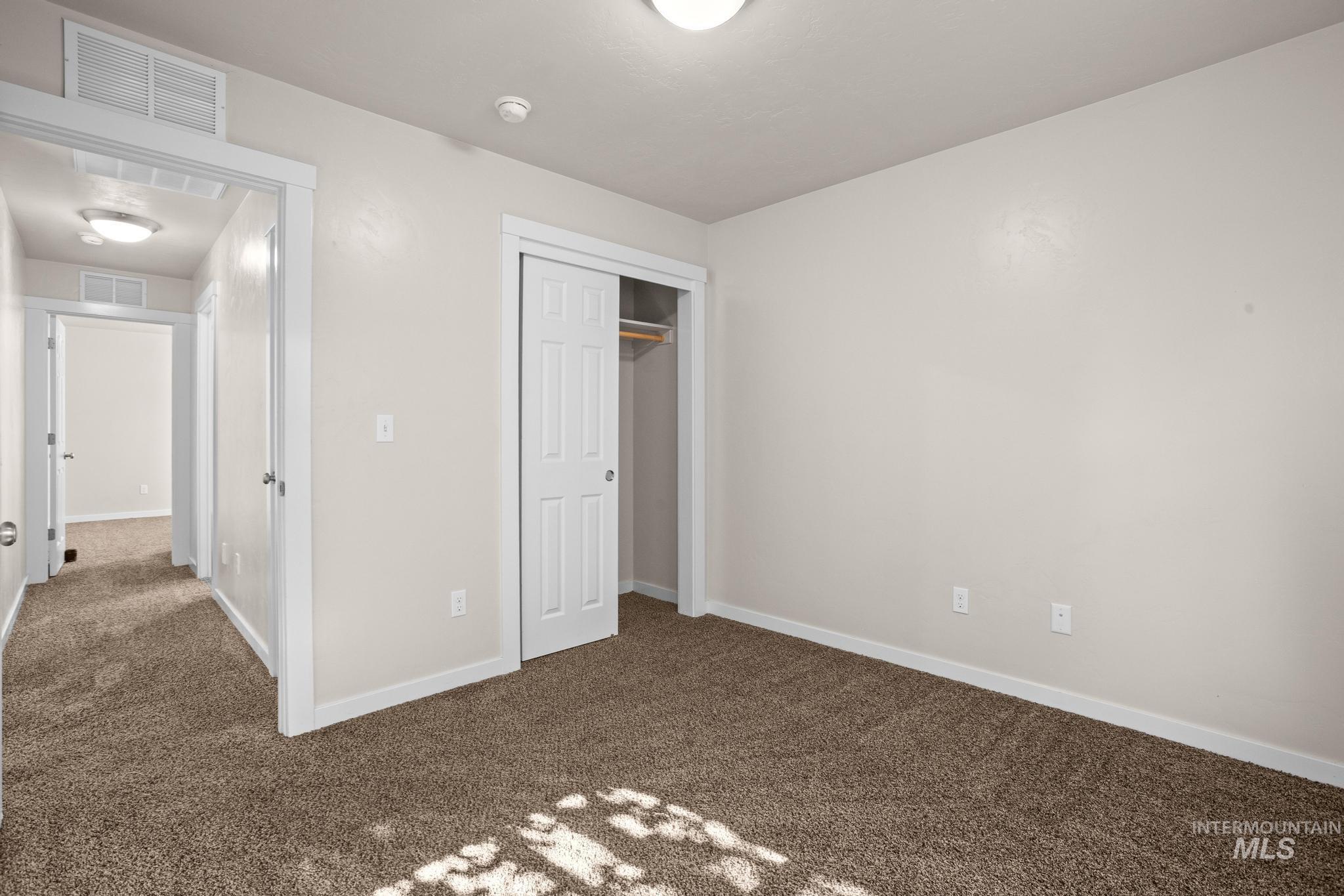 1181 W Darrah Dr Property Photo 24