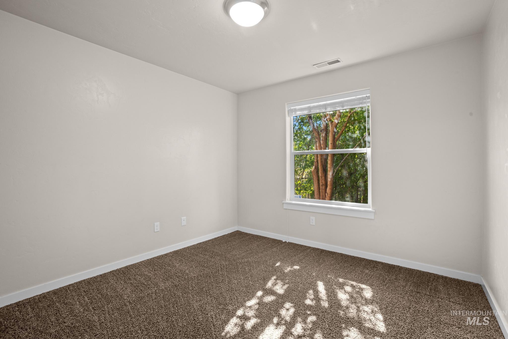 1181 W Darrah Dr Property Photo 25