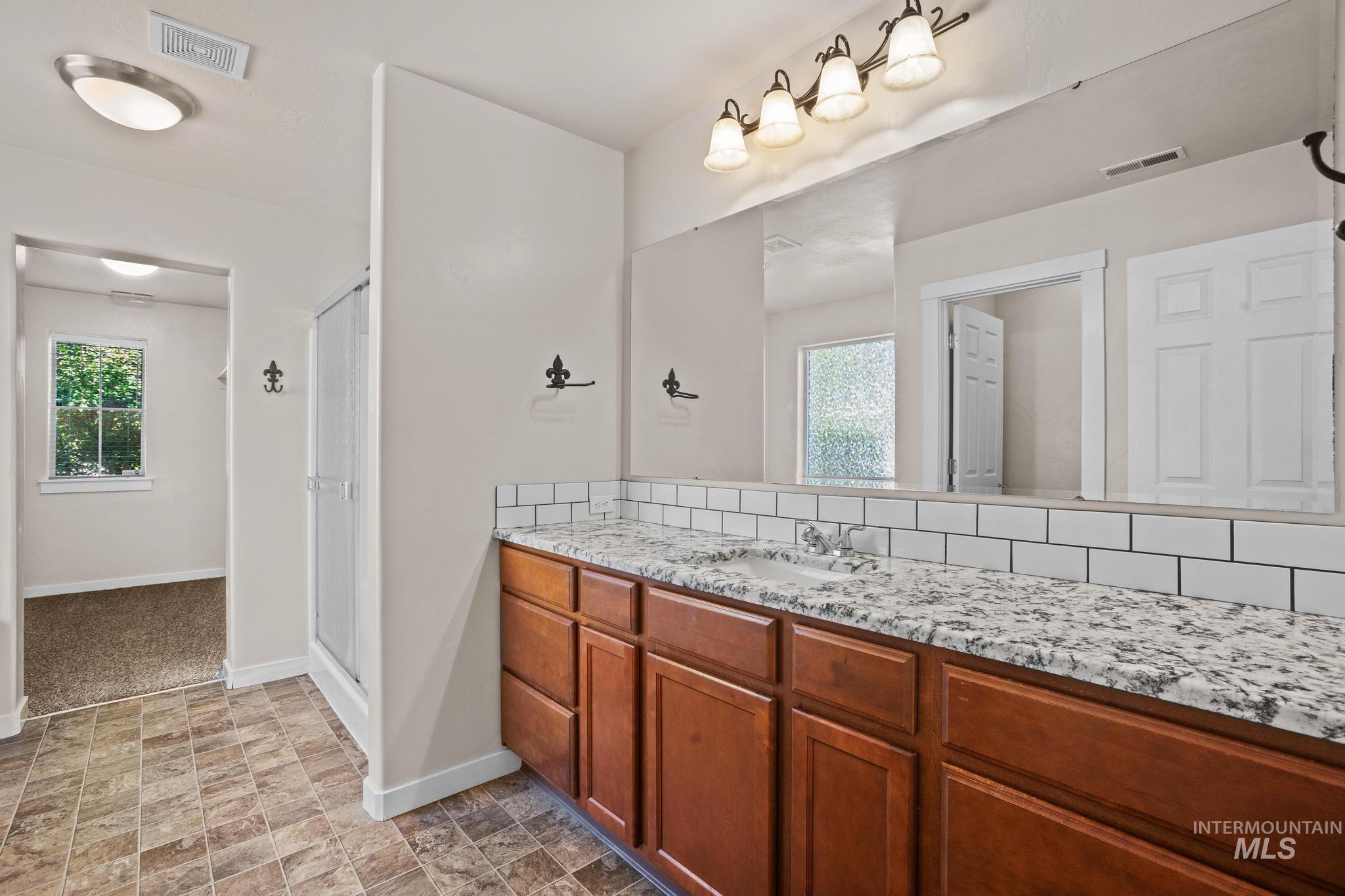 1181 W Darrah Dr Property Photo 29
