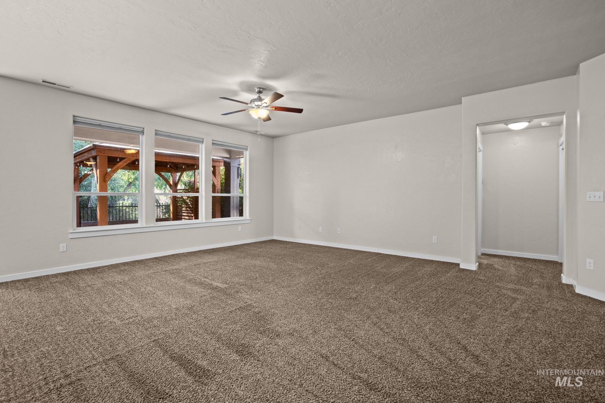 1181 W Darrah Dr Property Photo 34