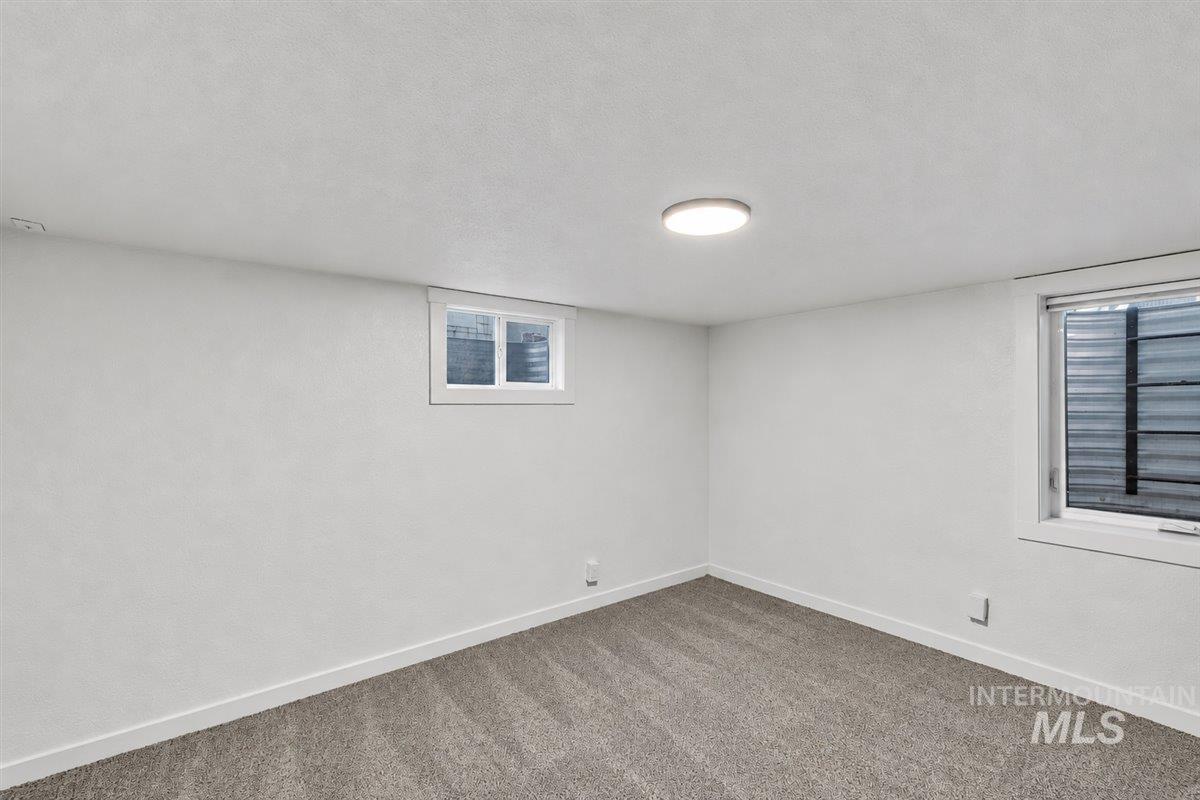 3701 Woody Drive Property Photo 24