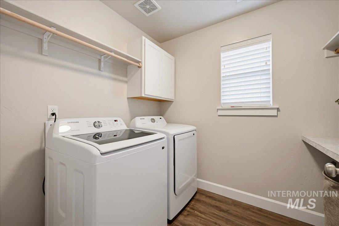 745 E Springloyd St. Property Photo 32