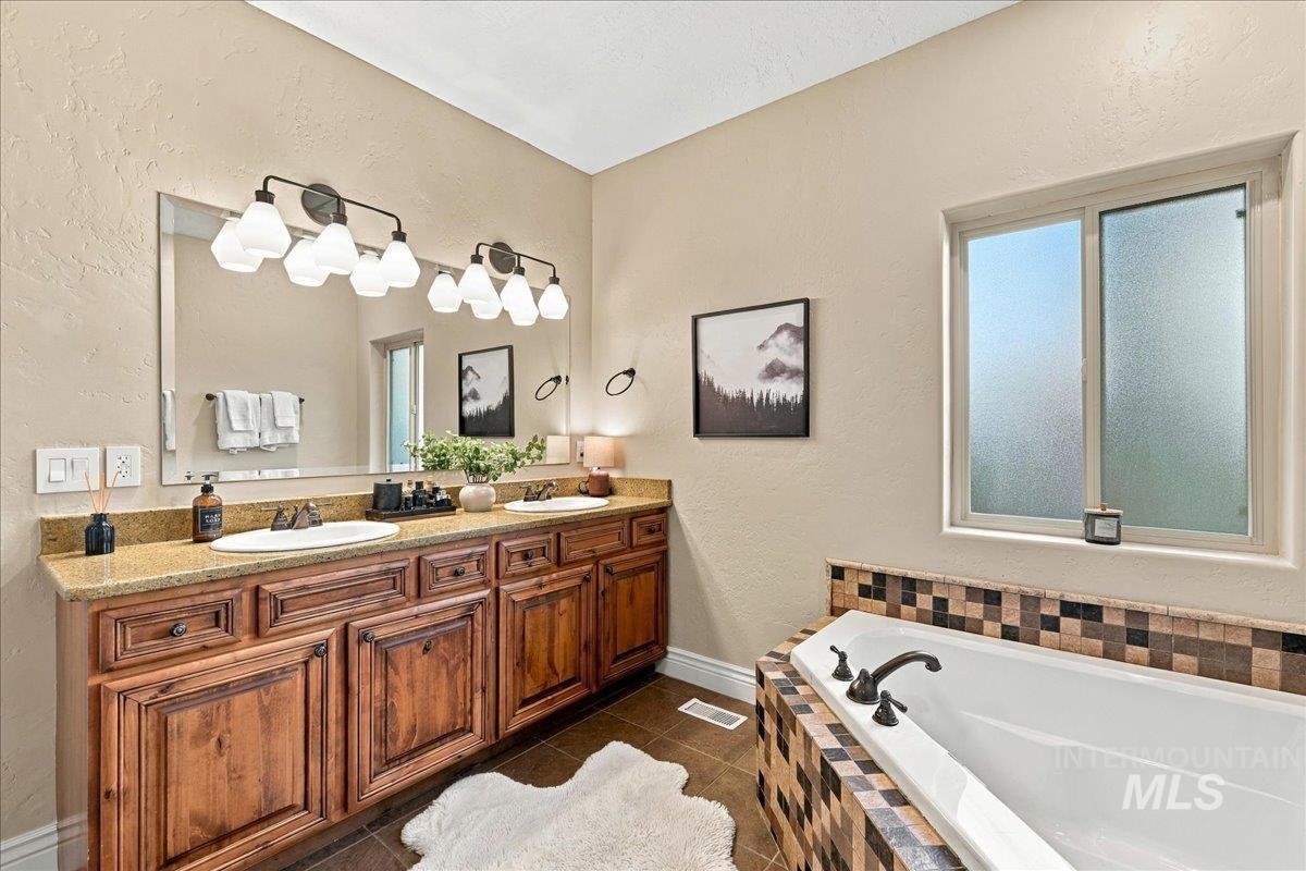 7222 W Ring Perch Dr. Property Photo 32