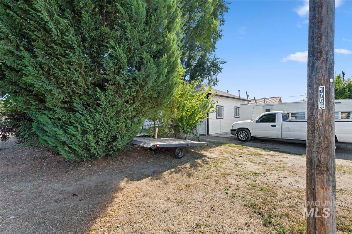 602 E Chicago Street Property Photo 2