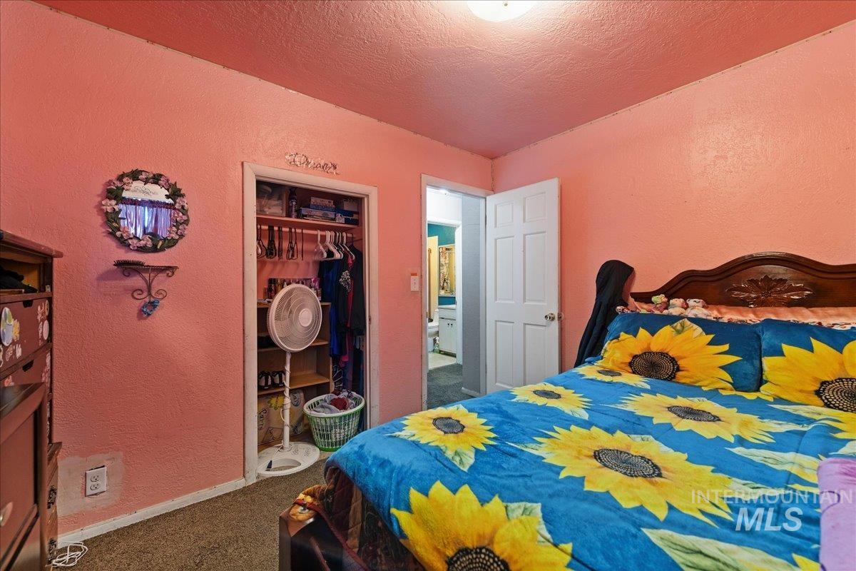 602 E Chicago Street Property Photo 11