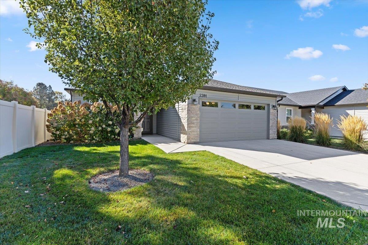 2391 E Kamay Drive Property Photo 2