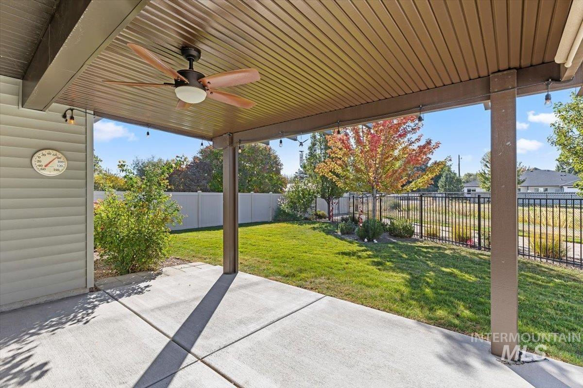 2391 E Kamay Drive Property Photo 3