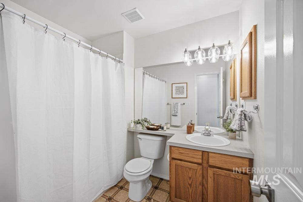 5676 N Riffle Way Property Photo 18