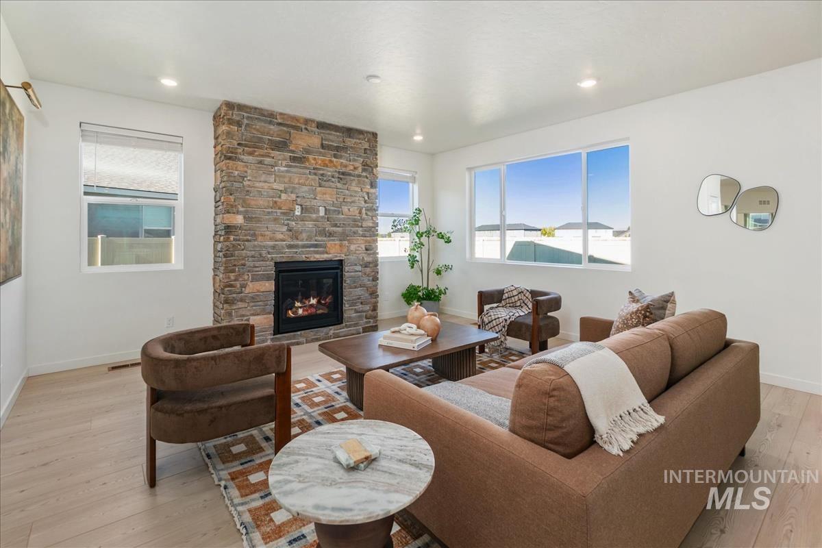 4320 S Graycliff Property Photo 6