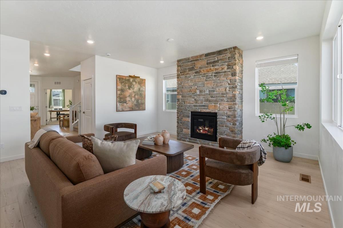 4320 S Graycliff Property Photo 8