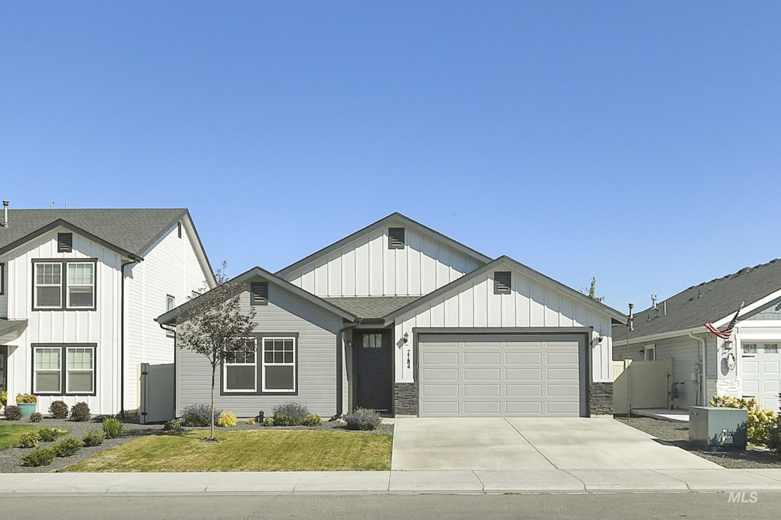 7784 E Monmouth Way Property Photo 1