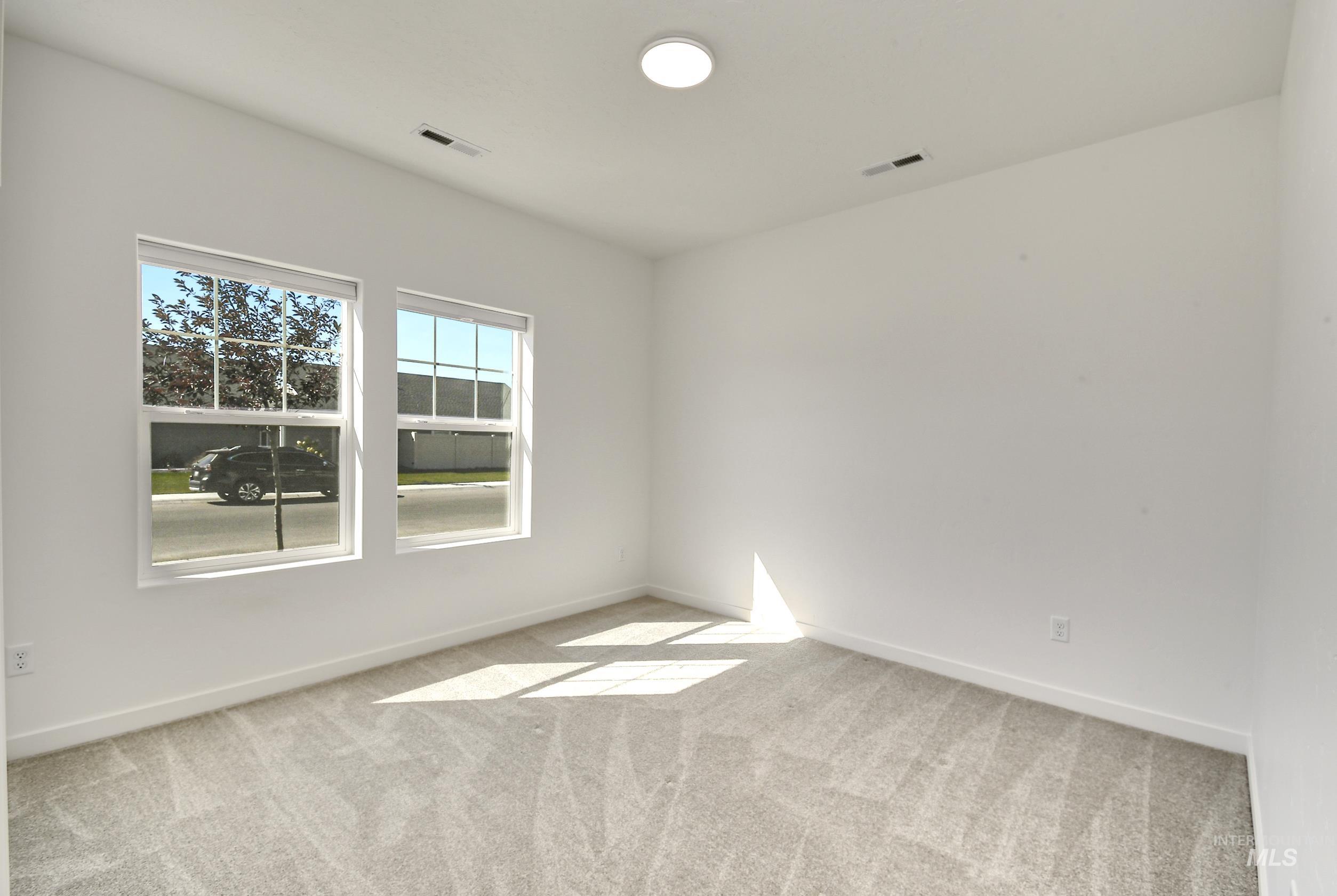 7784 E Monmouth Way Property Photo 5