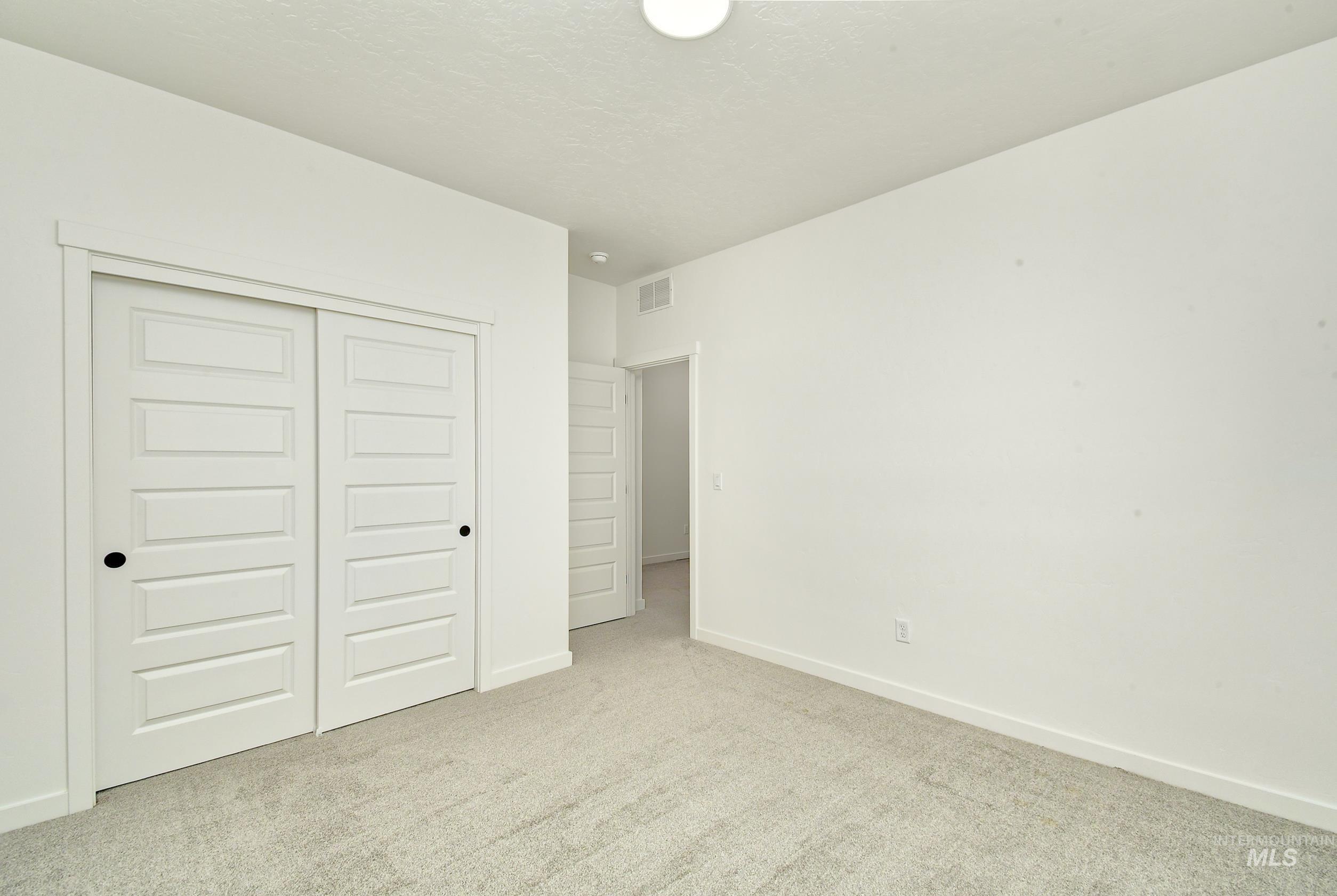 7784 E Monmouth Way Property Photo 10