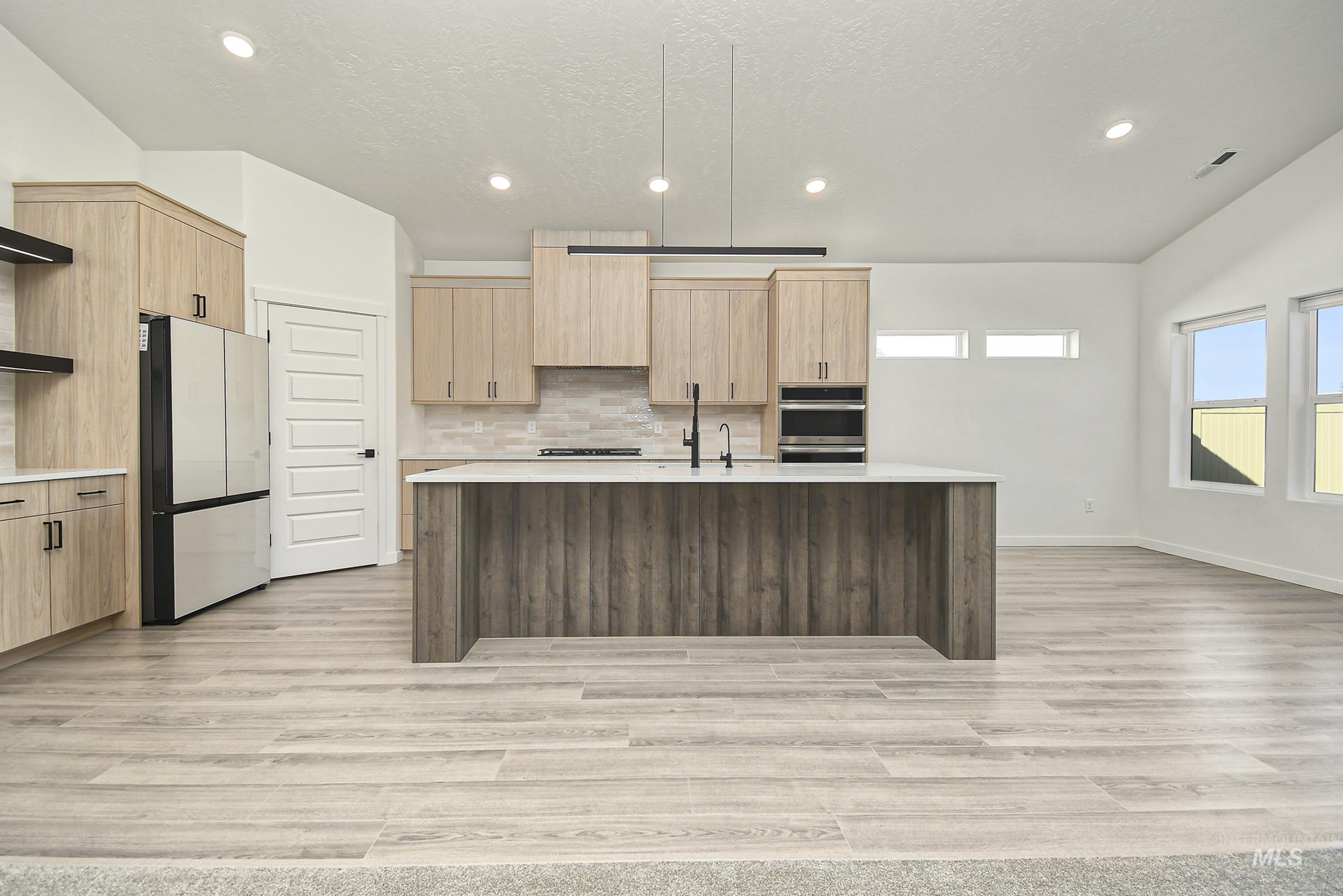7784 E Monmouth Way Property Photo 13