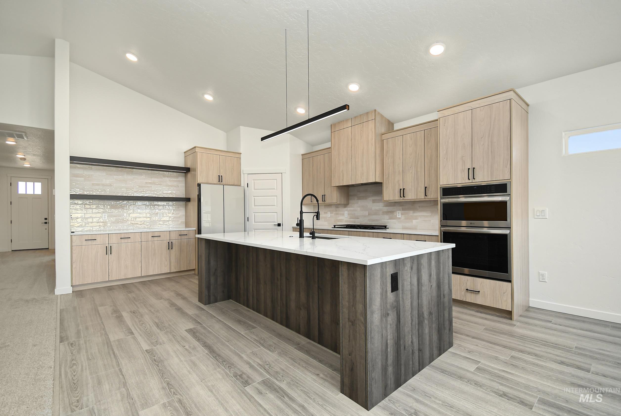 7784 E Monmouth Way Property Photo 14