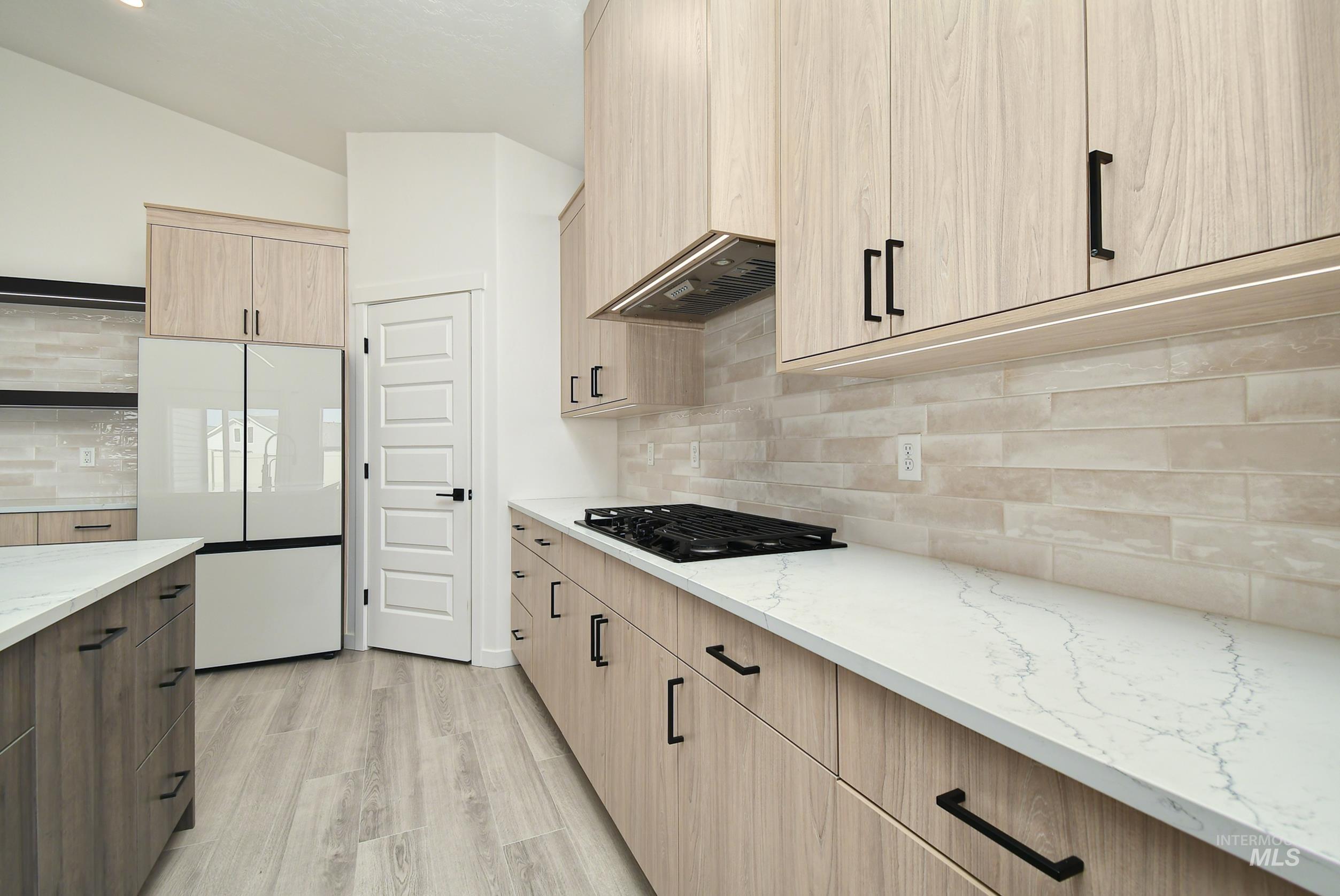 7784 E Monmouth Way Property Photo 16
