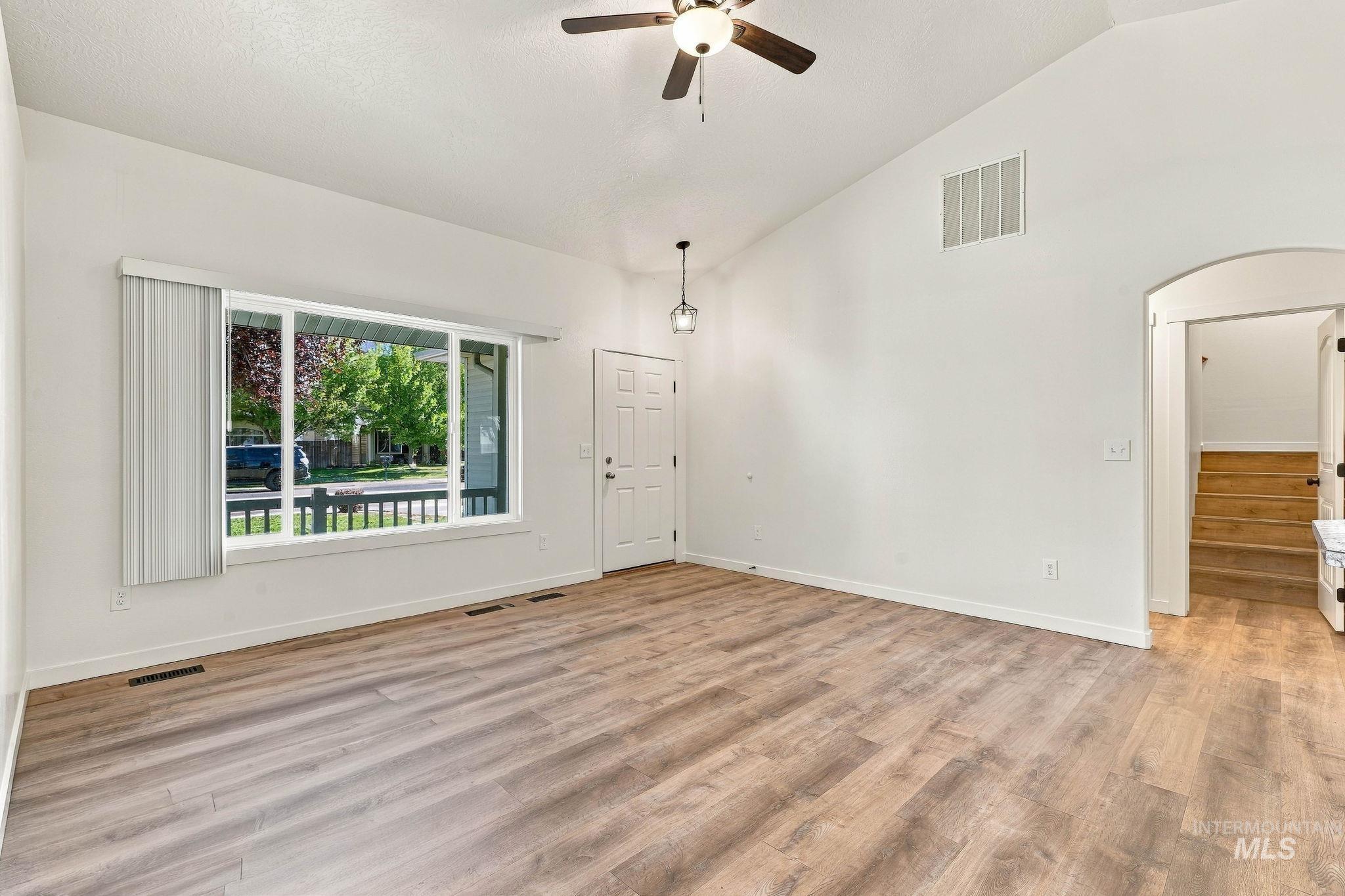 5018 Lathrop Pl Property Photo 5
