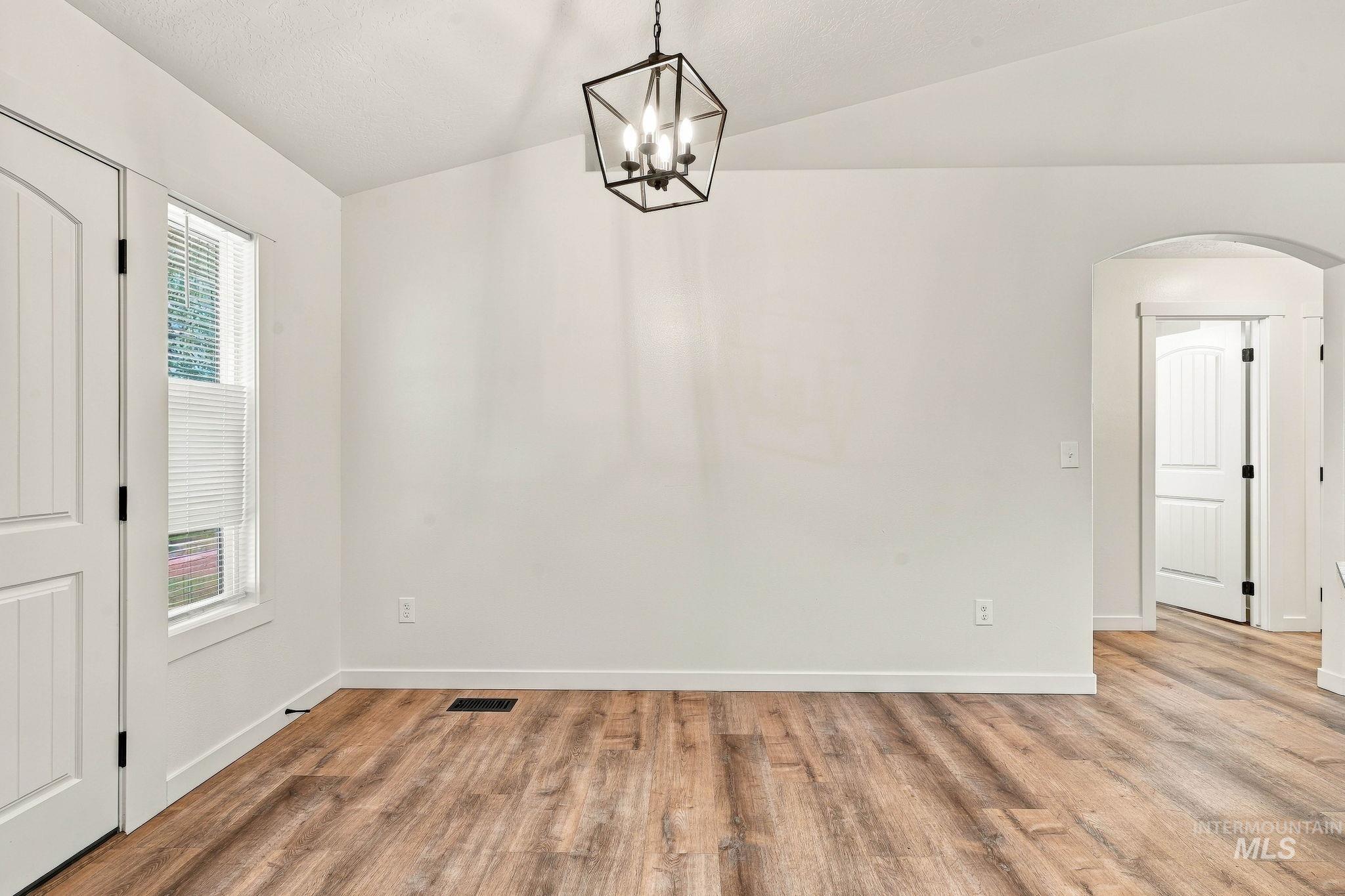 5018 Lathrop Pl Property Photo 7