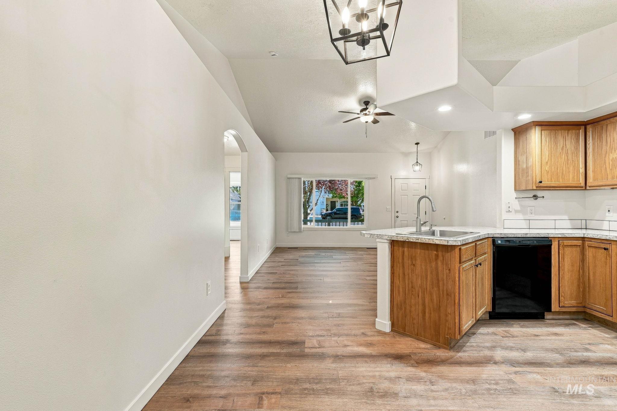 5018 Lathrop Pl Property Photo 12