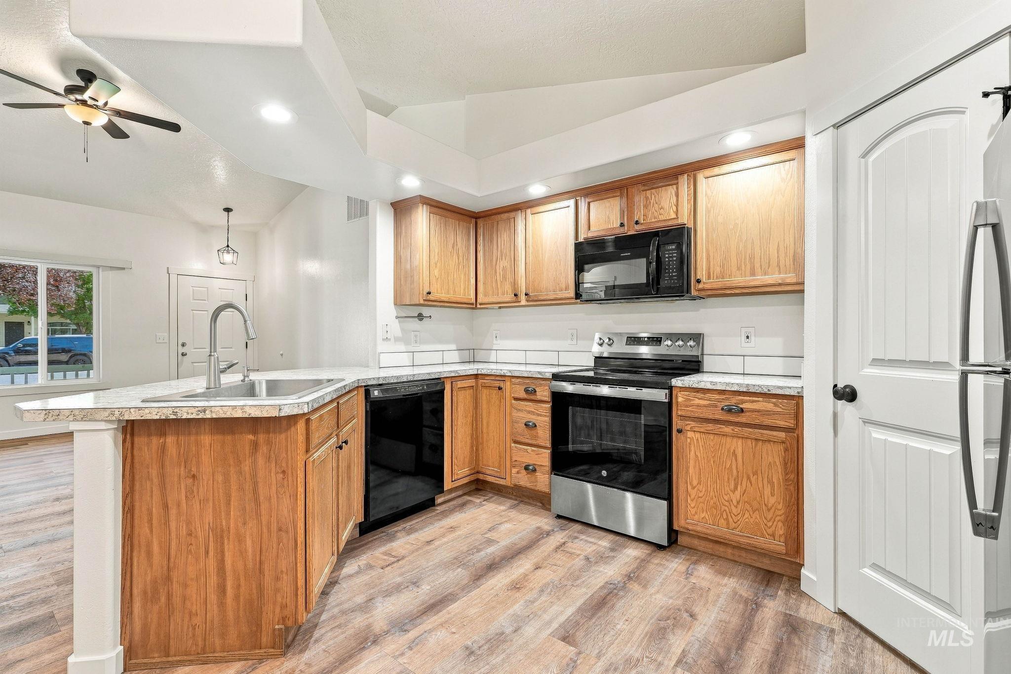 5018 Lathrop Pl Property Photo 13